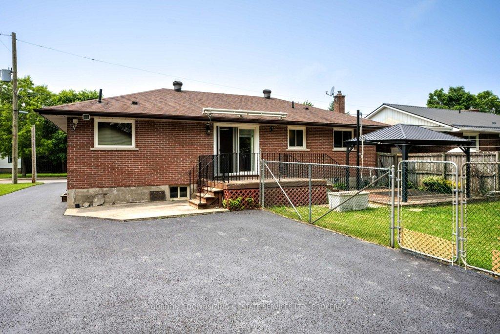 Photo 40 of 175 Elm Street, Gananoque — HOMEH