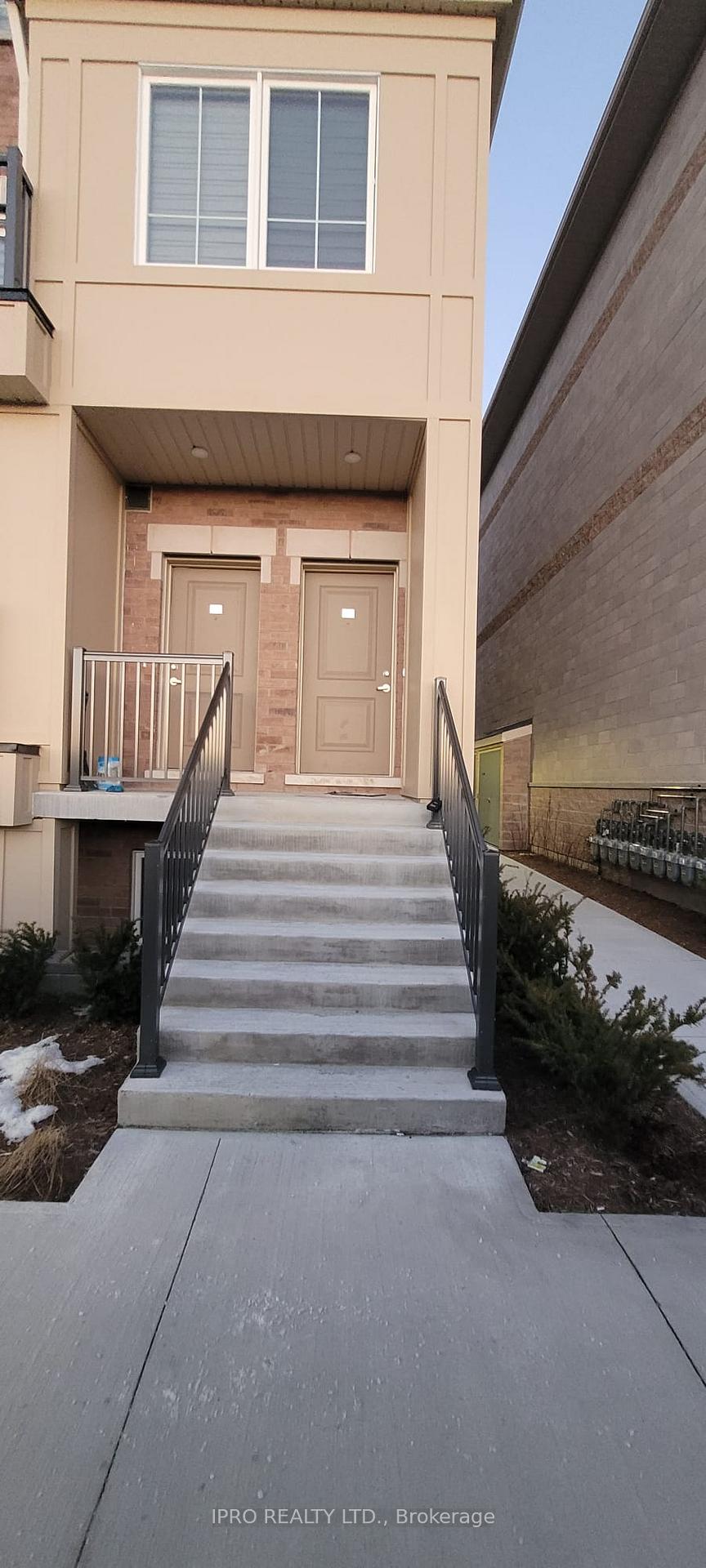 Photo 1 of Unit 11, 470 Beresford Path, Oshawa, Central — HOMEH
