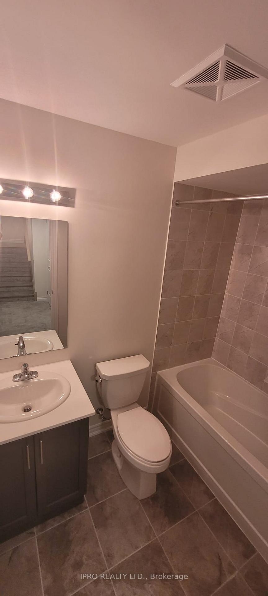 Photo 20 of Unit 11, 470 Beresford Path, Oshawa, Central — HOMEH