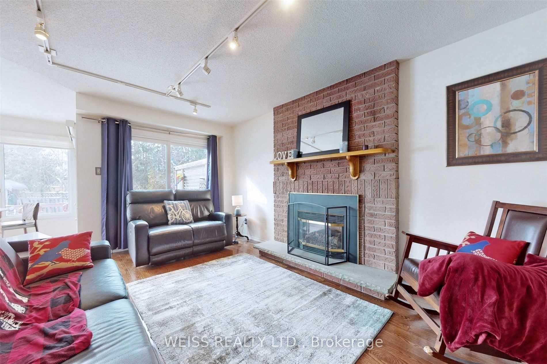 Photo 5 of 43 Walker Crescent, Ajax, South West — HOMEH