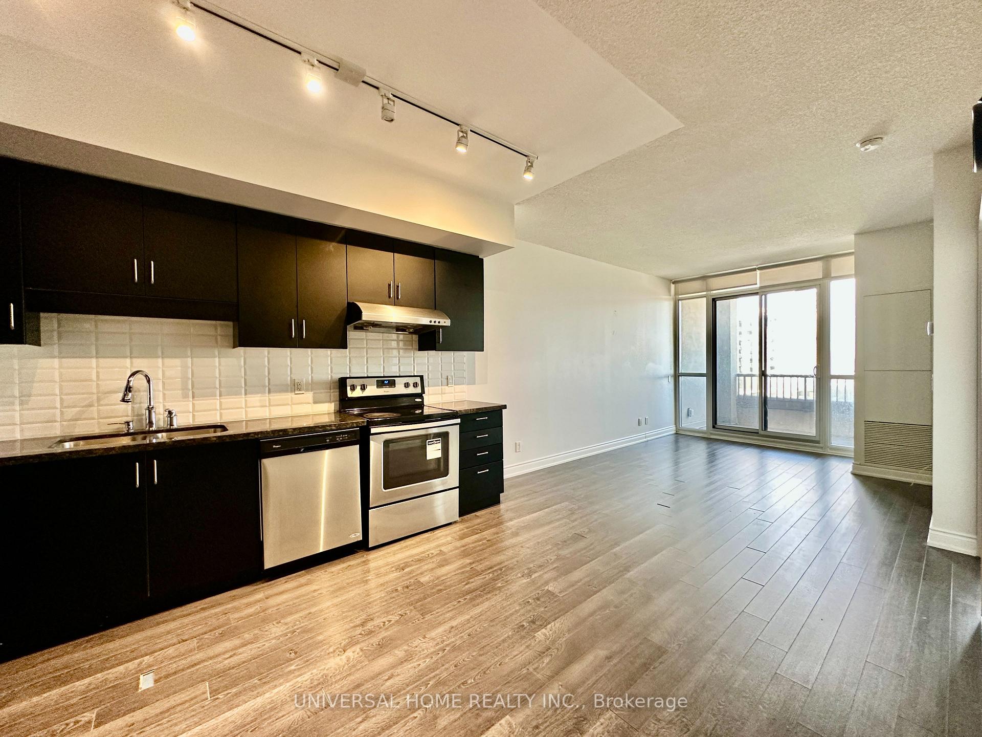 Photo 5 of Unit 1607, 38 Cedarland Drive, Markham, Unionville — HOMEH
