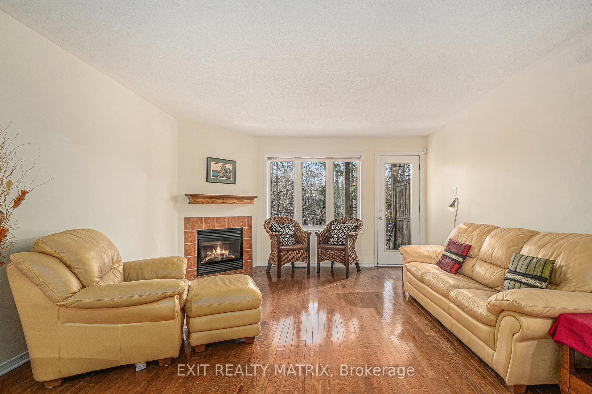 Photo 8 of 71 Strathaven Private, Ottawa, Cyrville — HOMEH