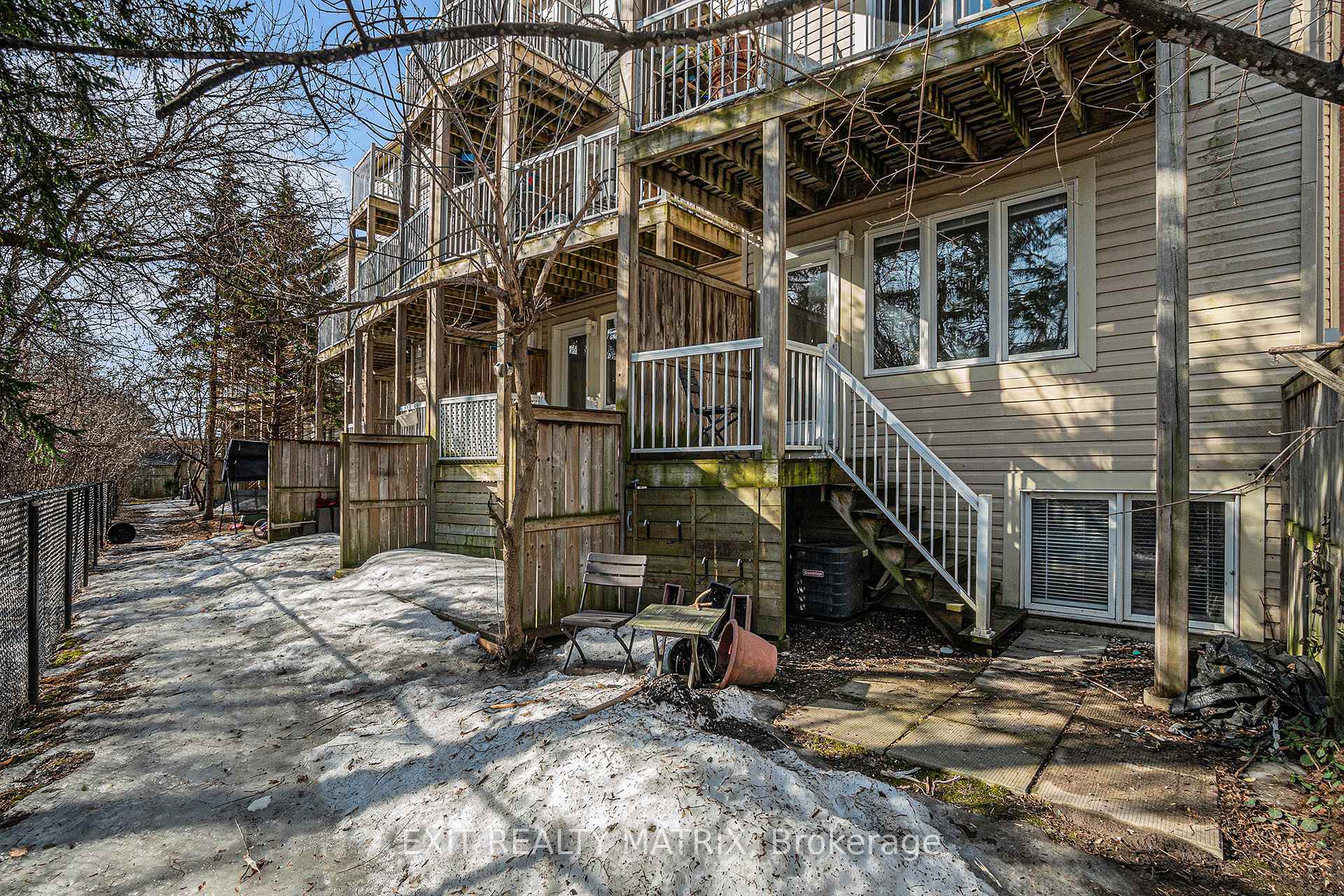 Photo 9 of 71 Strathaven Private, Ottawa, Cyrville — HOMEH