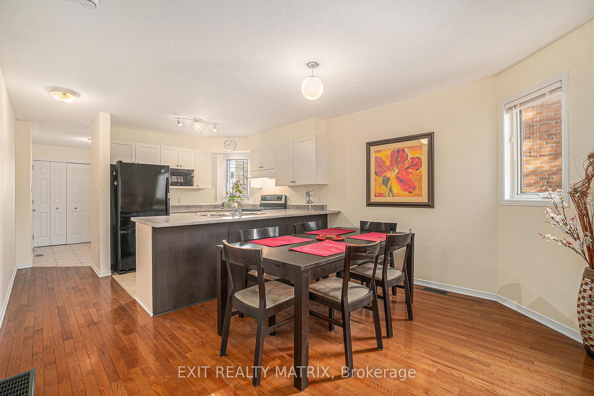 Photo 11 of 71 Strathaven Private, Ottawa, Cyrville — HOMEH