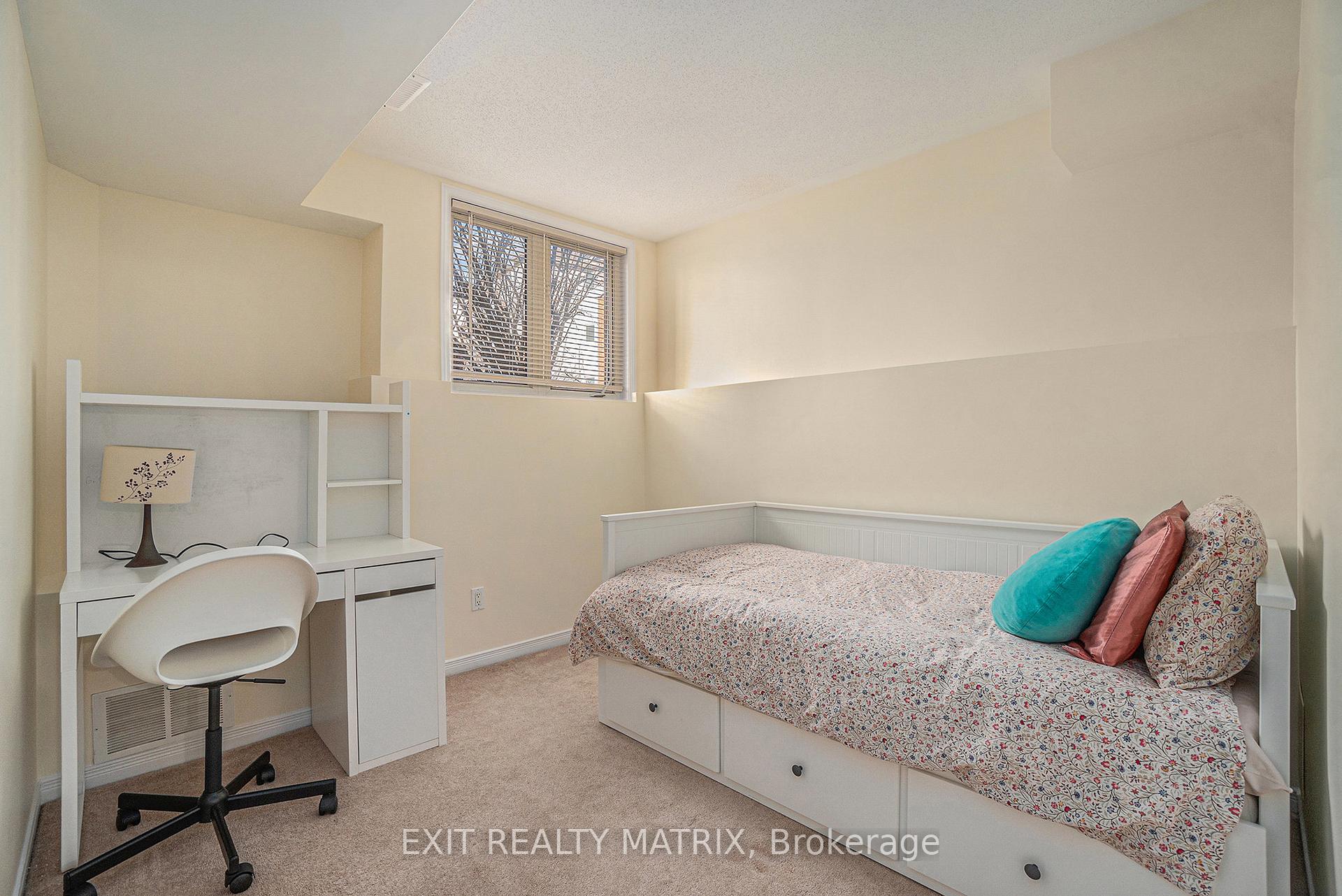 Photo 14 of 71 Strathaven Private, Ottawa, Cyrville — HOMEH