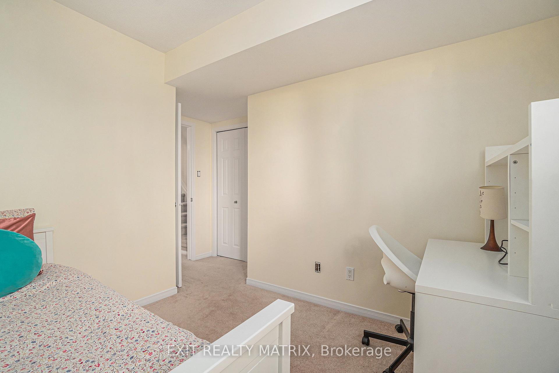 Photo 15 of 71 Strathaven Private, Ottawa, Cyrville — HOMEH
