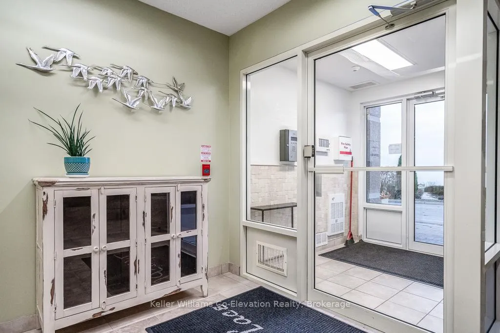 Photo 4 of Unit 208, 280 Aberdeen Boulevard, Midland — HOMEH