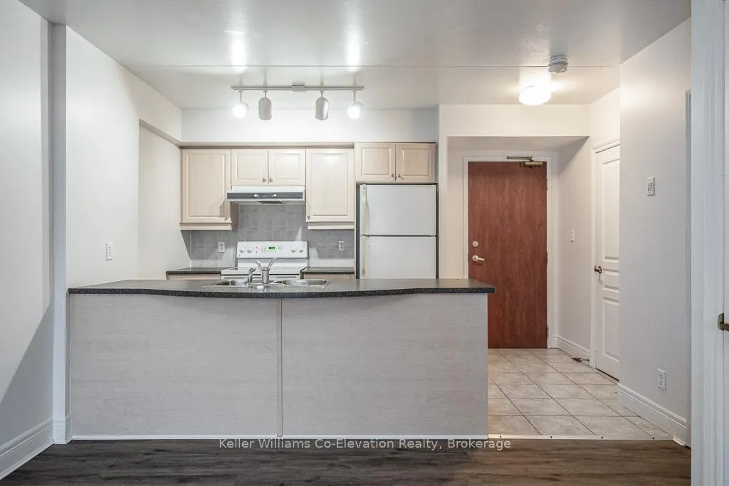 Photo 8 of Unit 208, 280 Aberdeen Boulevard, Midland — HOMEH
