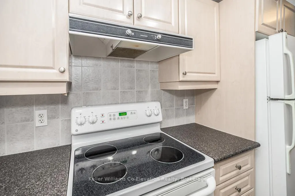 Photo 10 of Unit 208, 280 Aberdeen Boulevard, Midland — HOMEH