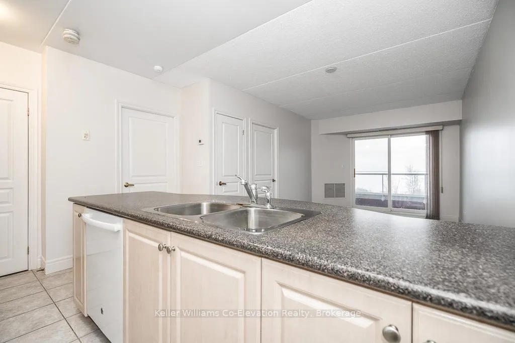 Photo 11 of Unit 208, 280 Aberdeen Boulevard, Midland — HOMEH