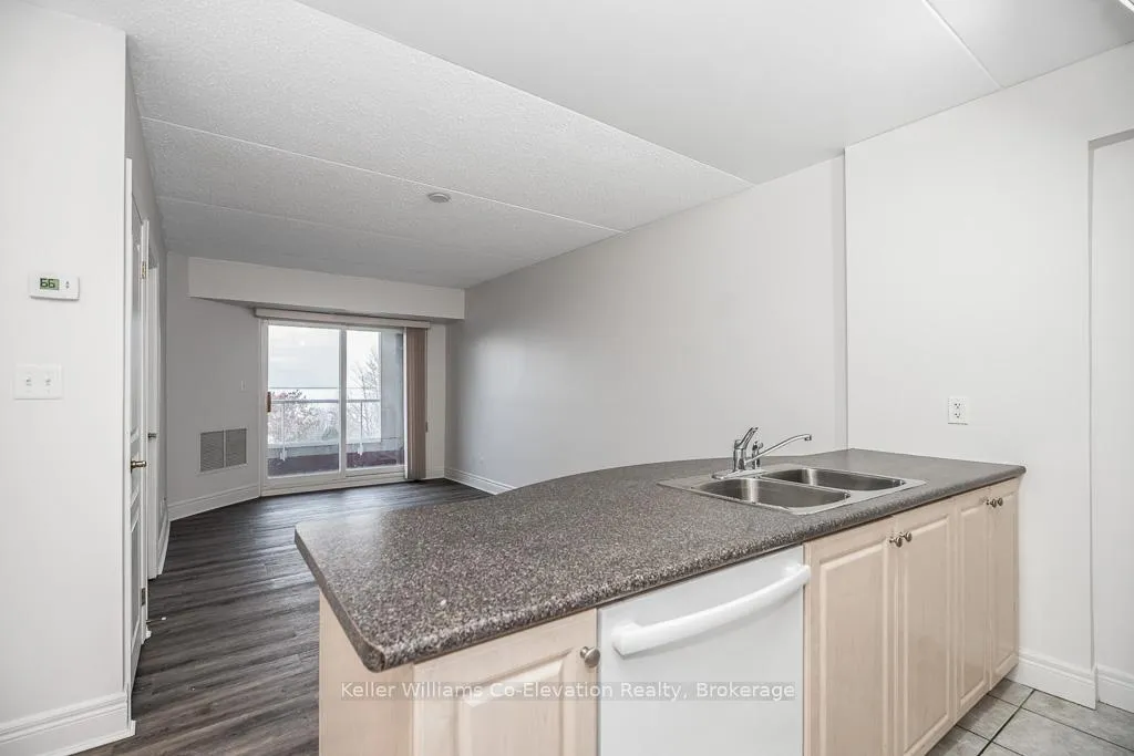 Photo 12 of Unit 208, 280 Aberdeen Boulevard, Midland — HOMEH