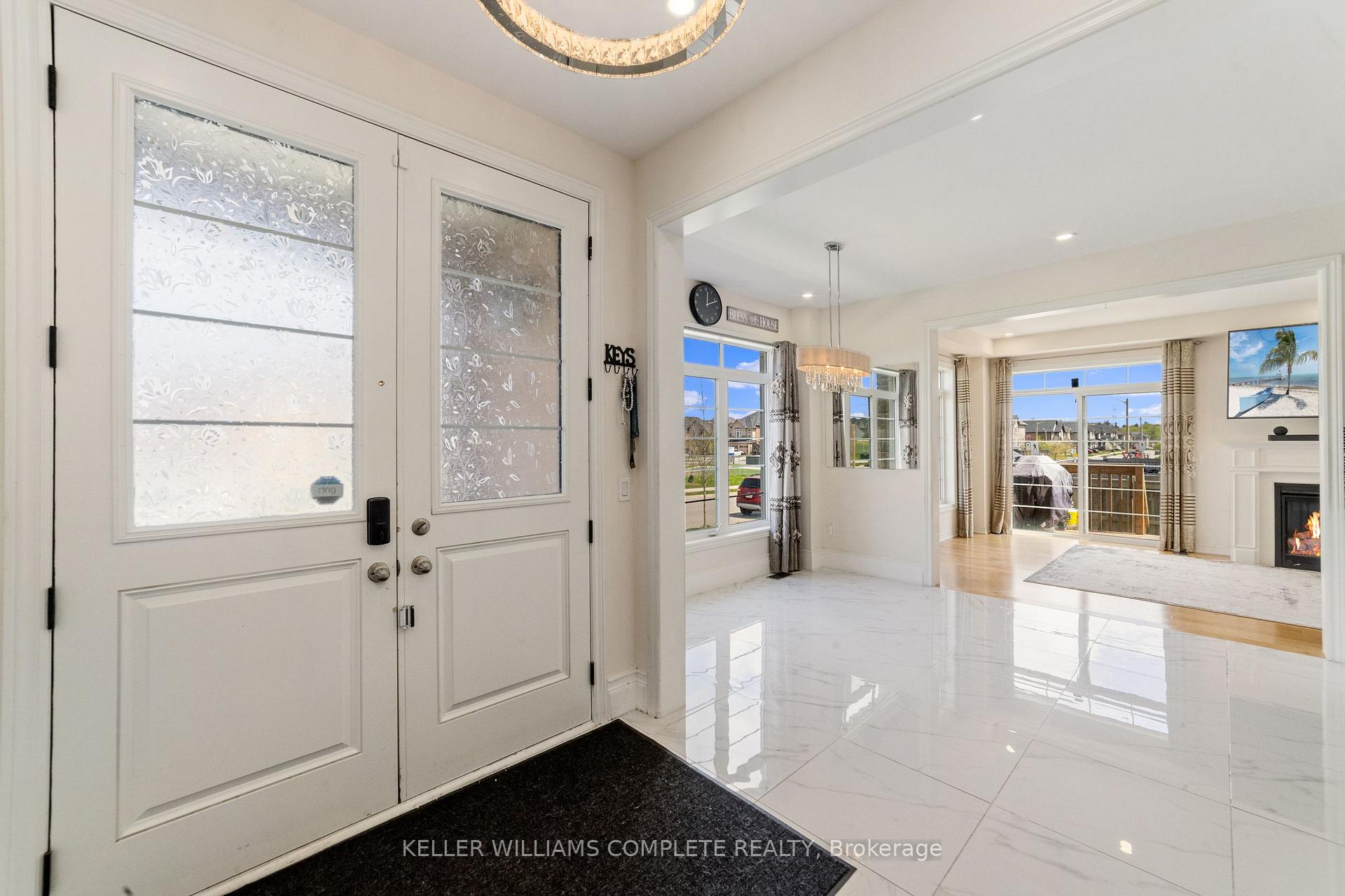 Photo 4 of 110 Robertson Road, Hamilton, Meadowlands — HOMEH