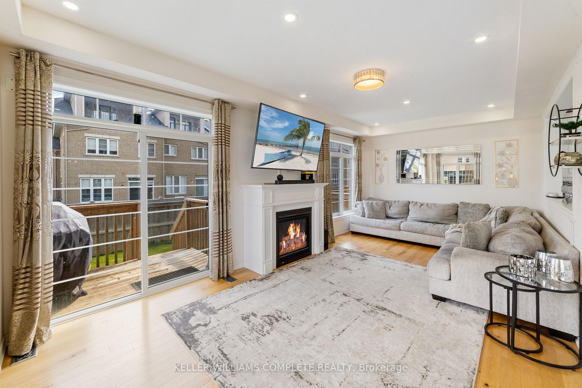 Photo 9 of 110 Robertson Road, Hamilton, Meadowlands — HOMEH