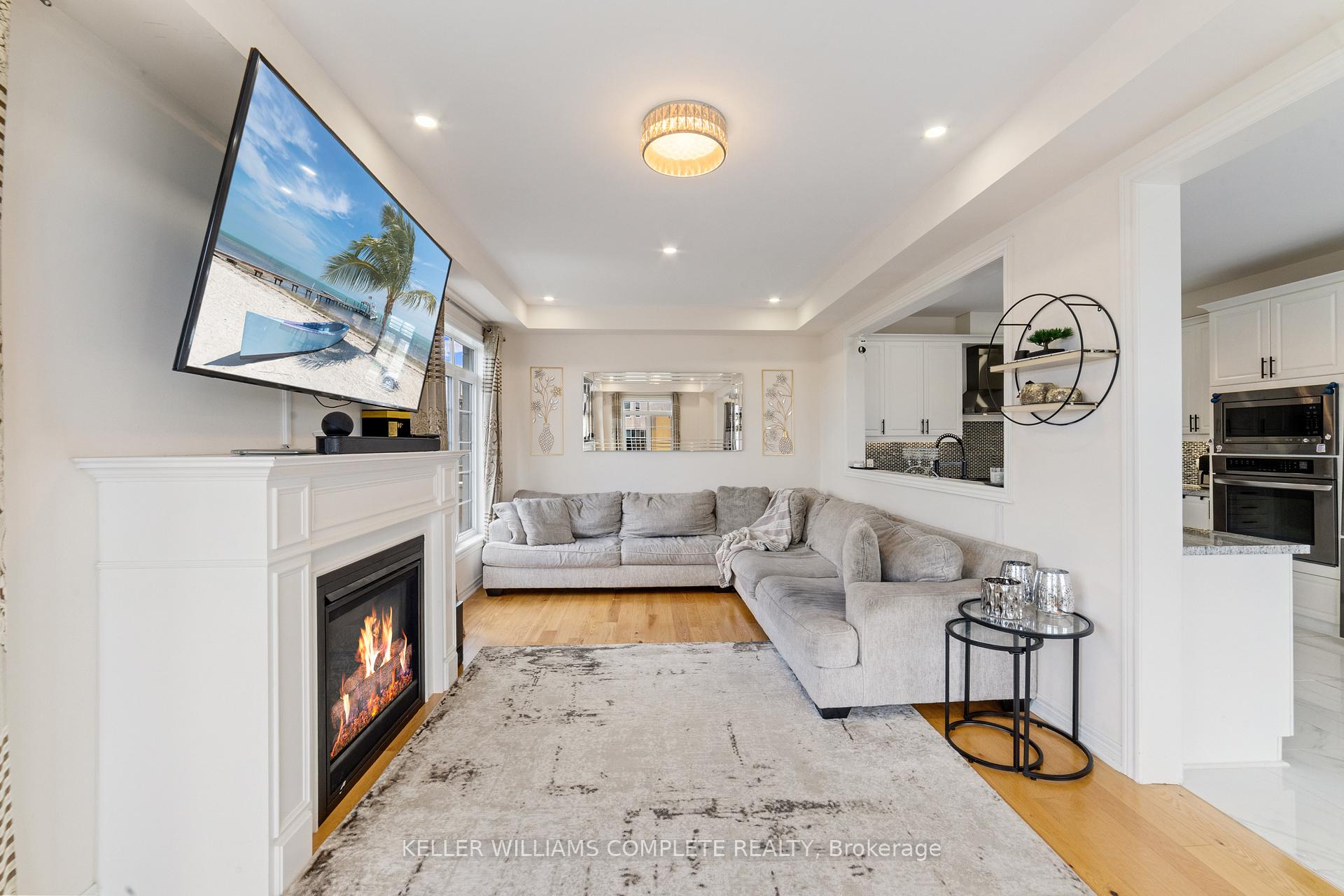 Photo 10 of 110 Robertson Road, Hamilton, Meadowlands — HOMEH