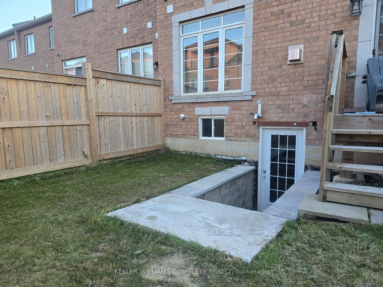 Photo 30 of 110 Robertson Road, Hamilton, Meadowlands — HOMEH