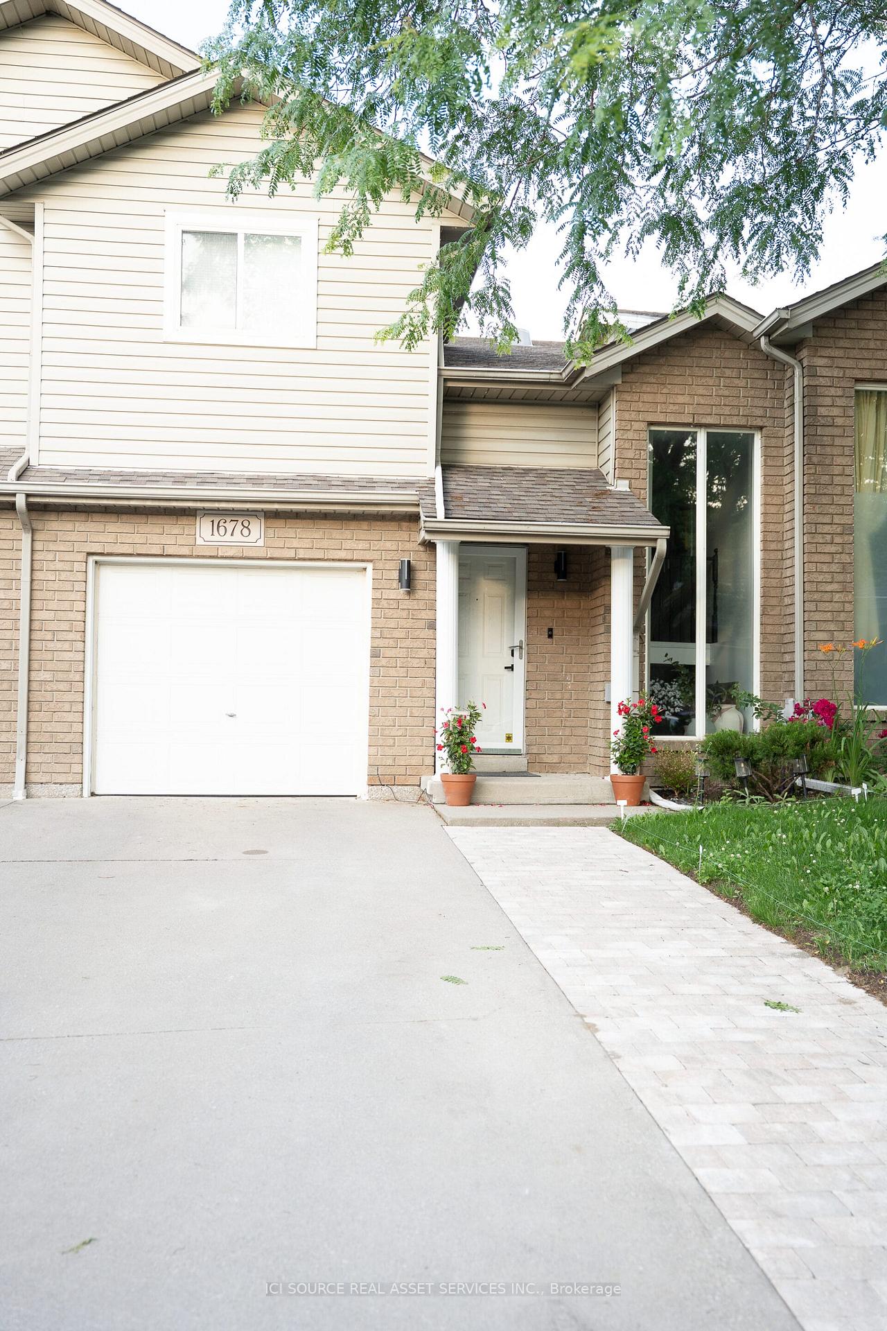 Photo 1 of 1678 Fieldcrest Lane, Tecumseh — HOMEH