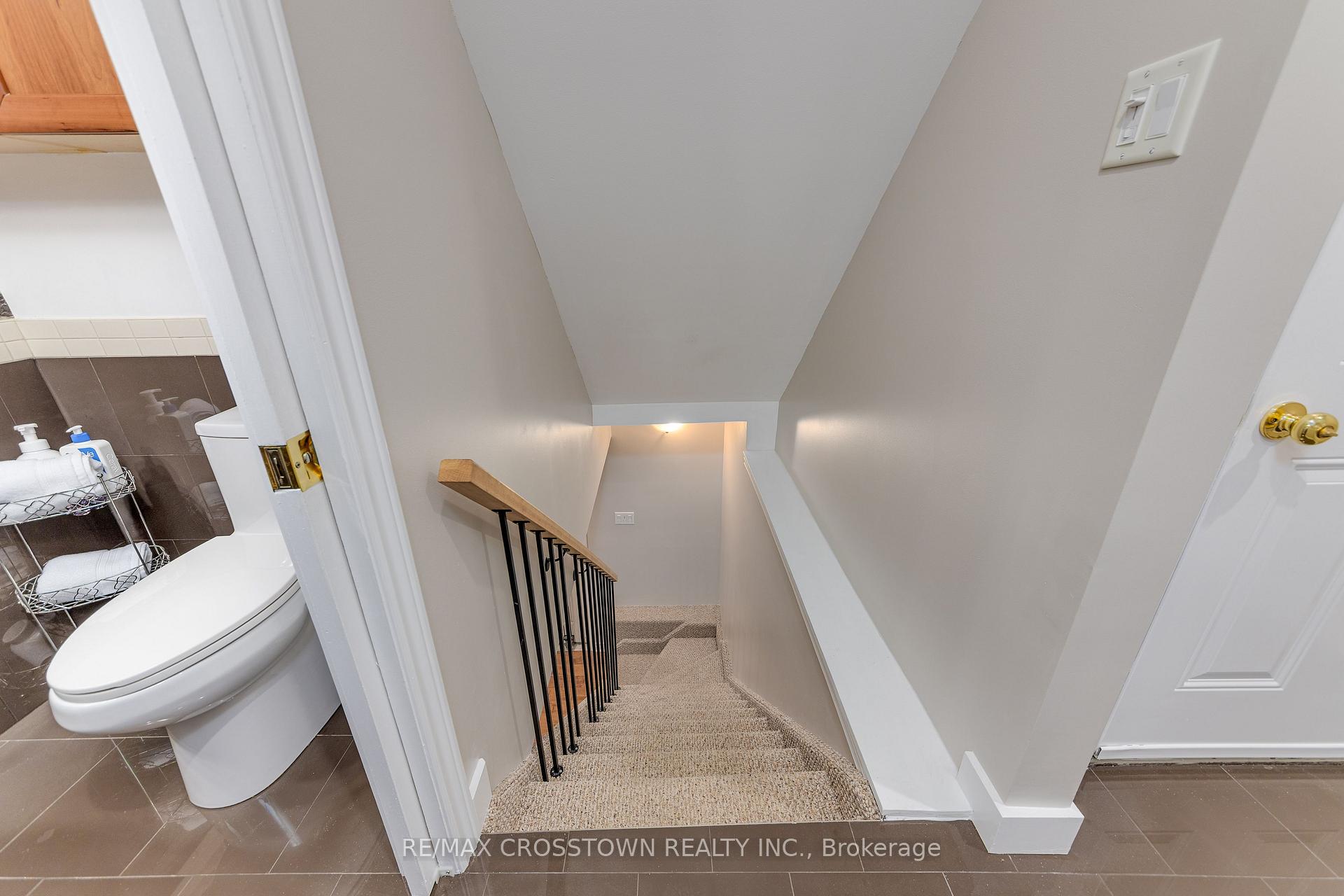 Photo 25 of 119 Bayview Drive, Barrie, Allandale Heights — HOMEH