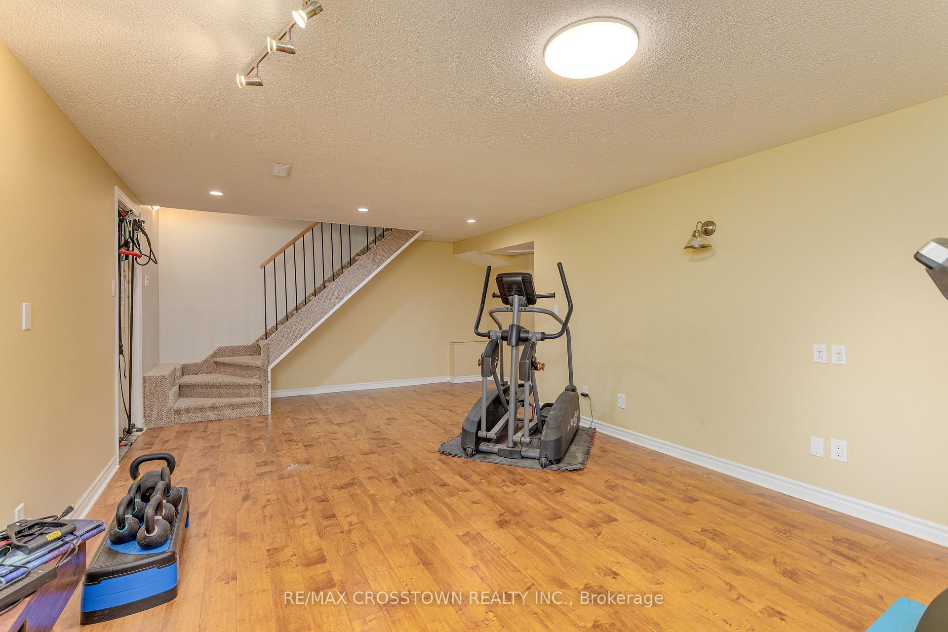 Photo 26 of 119 Bayview Drive, Barrie, Allandale Heights — HOMEH