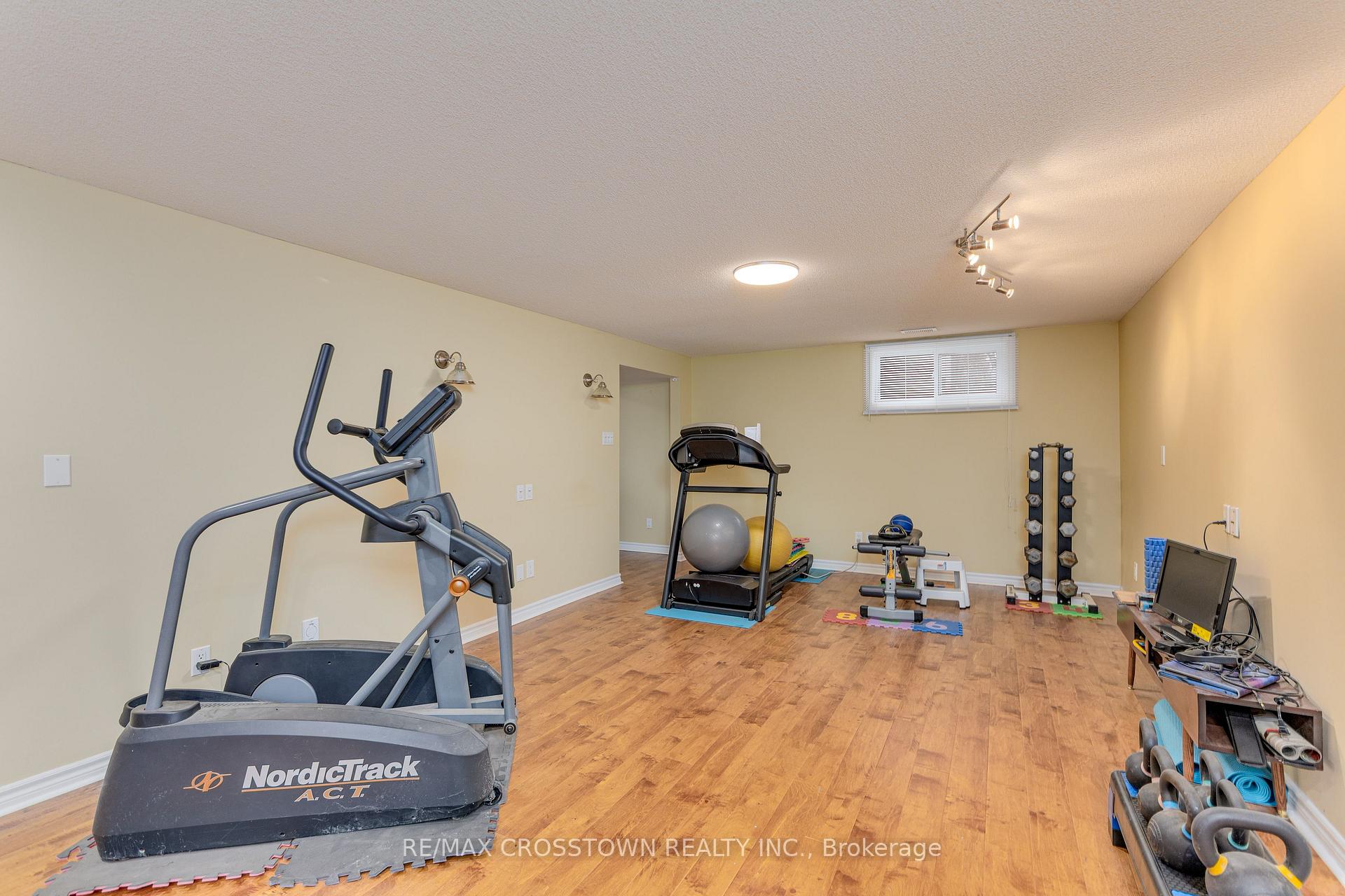 Photo 27 of 119 Bayview Drive, Barrie, Allandale Heights — HOMEH