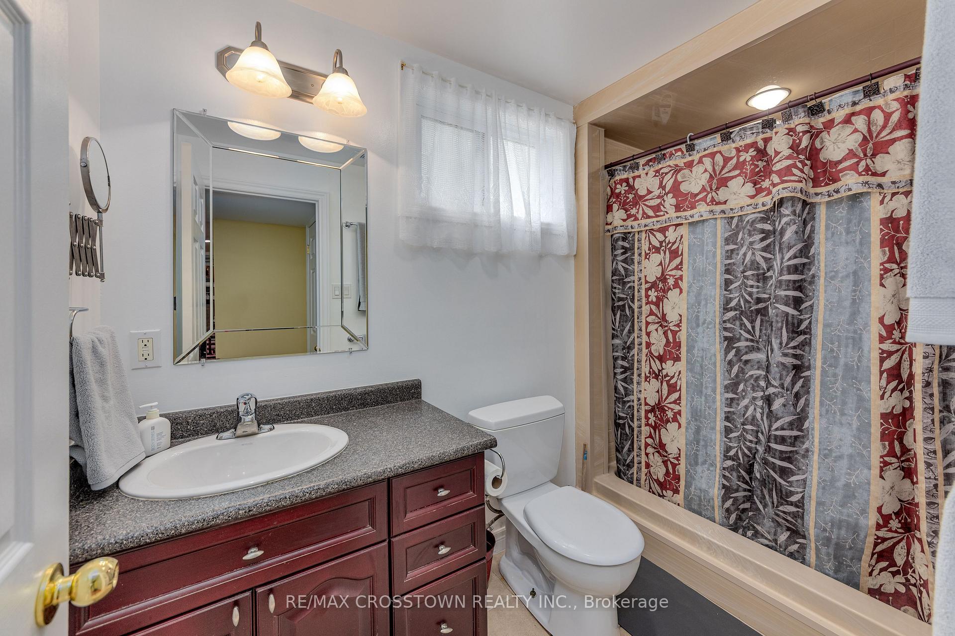 Photo 30 of 119 Bayview Drive, Barrie, Allandale Heights — HOMEH