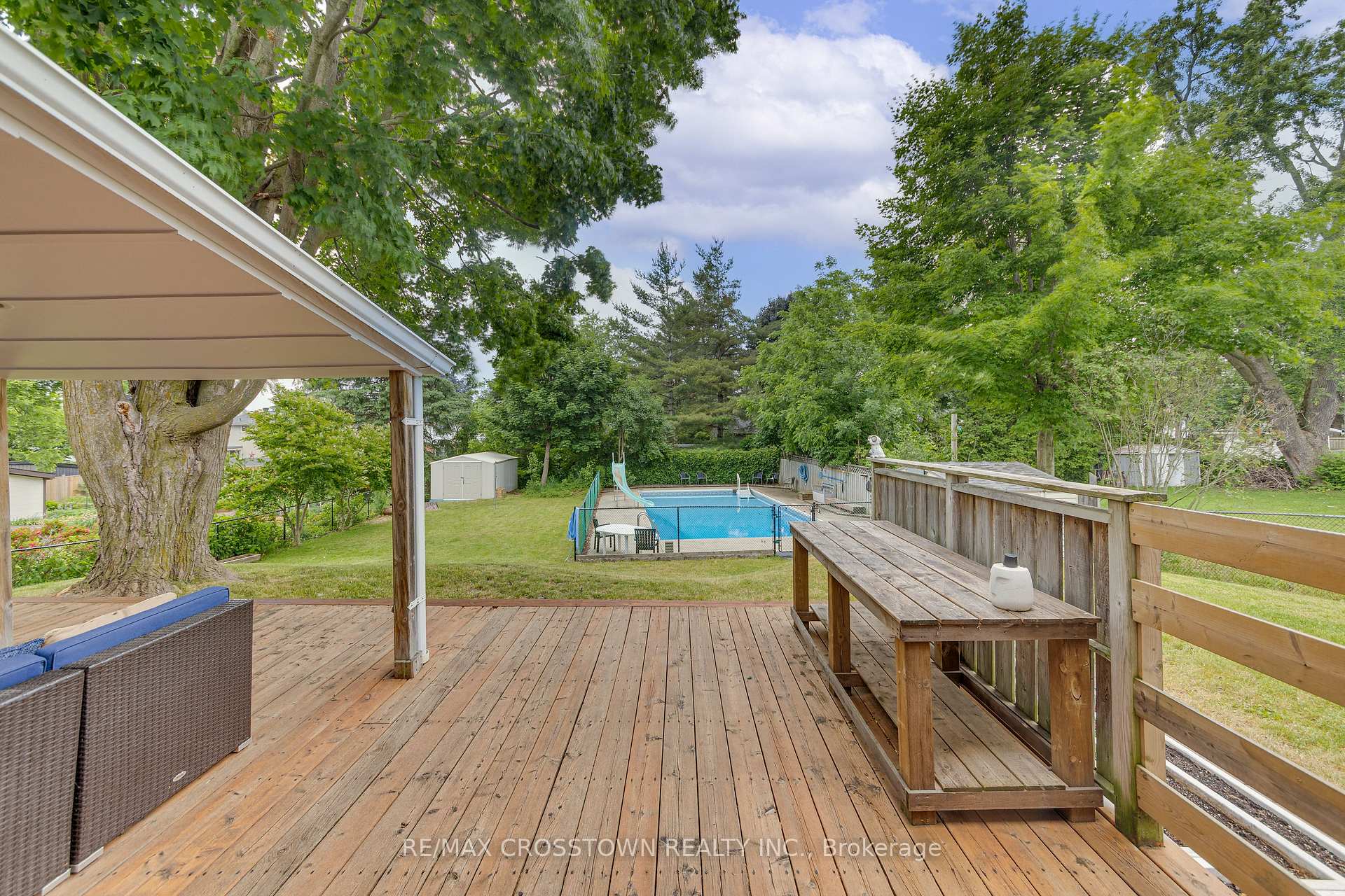 Photo 35 of 119 Bayview Drive, Barrie, Allandale Heights — HOMEH