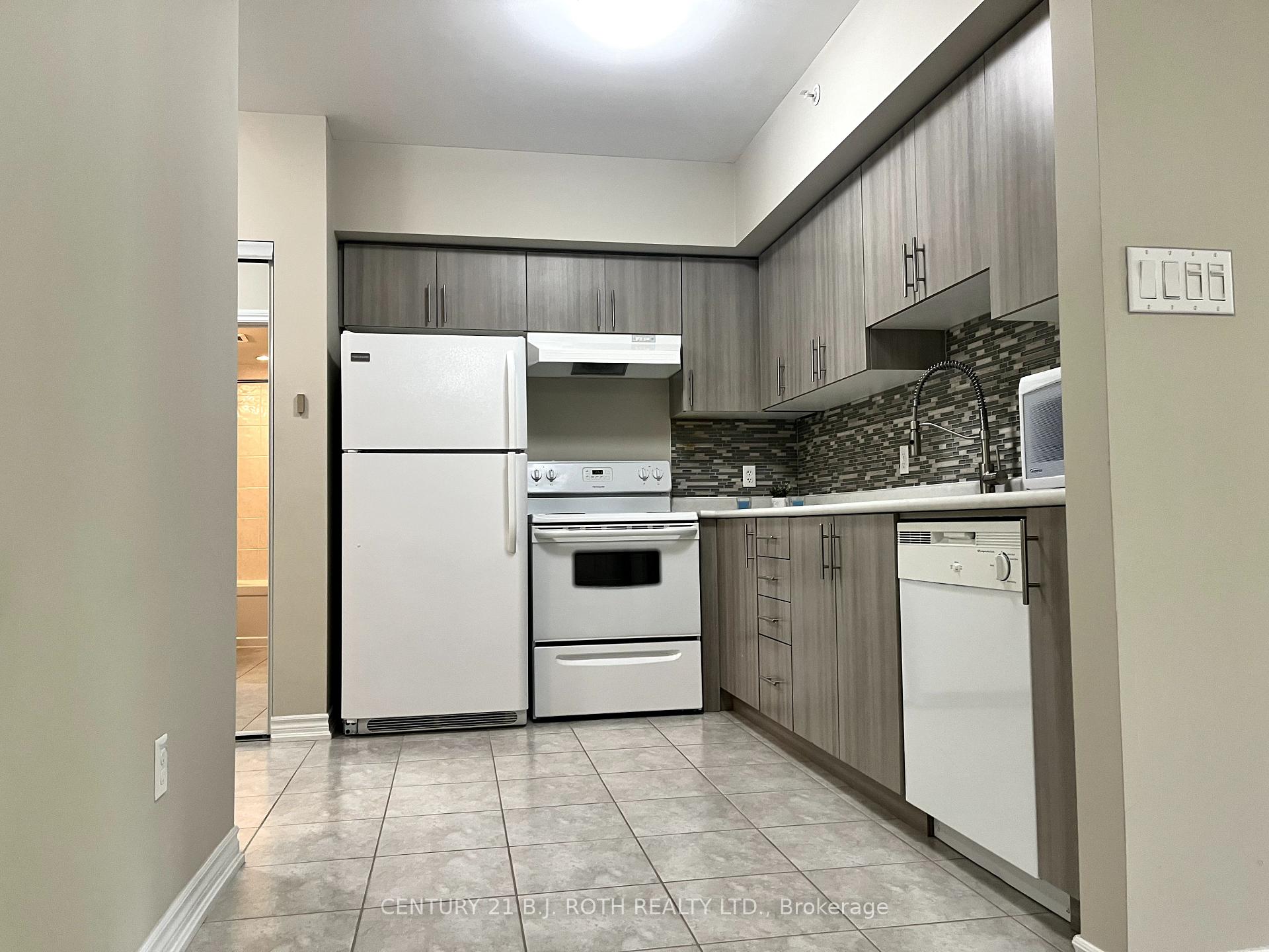 Photo 8 of Unit 310, 41 Ferndale Drive S, Barrie, Ardagh — HOMEH