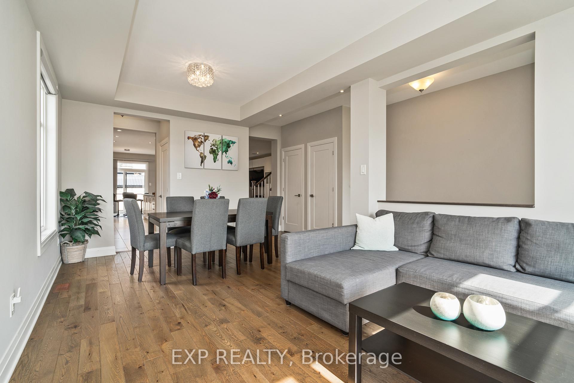 Photo 4 of 301 Serenade Crescent, Ottawa, Riverside South/Gloucester Glen — HOMEH
