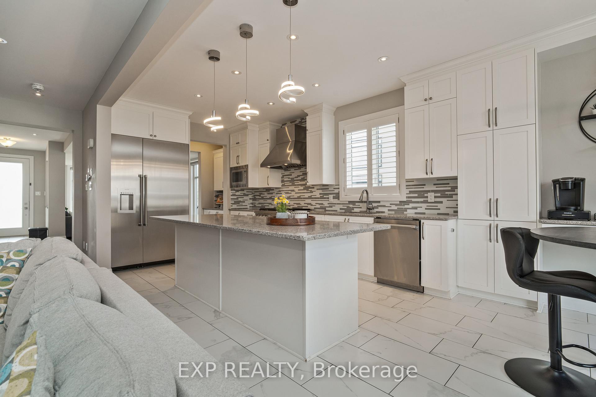 Photo 8 of 301 Serenade Crescent, Ottawa, Riverside South/Gloucester Glen — HOMEH