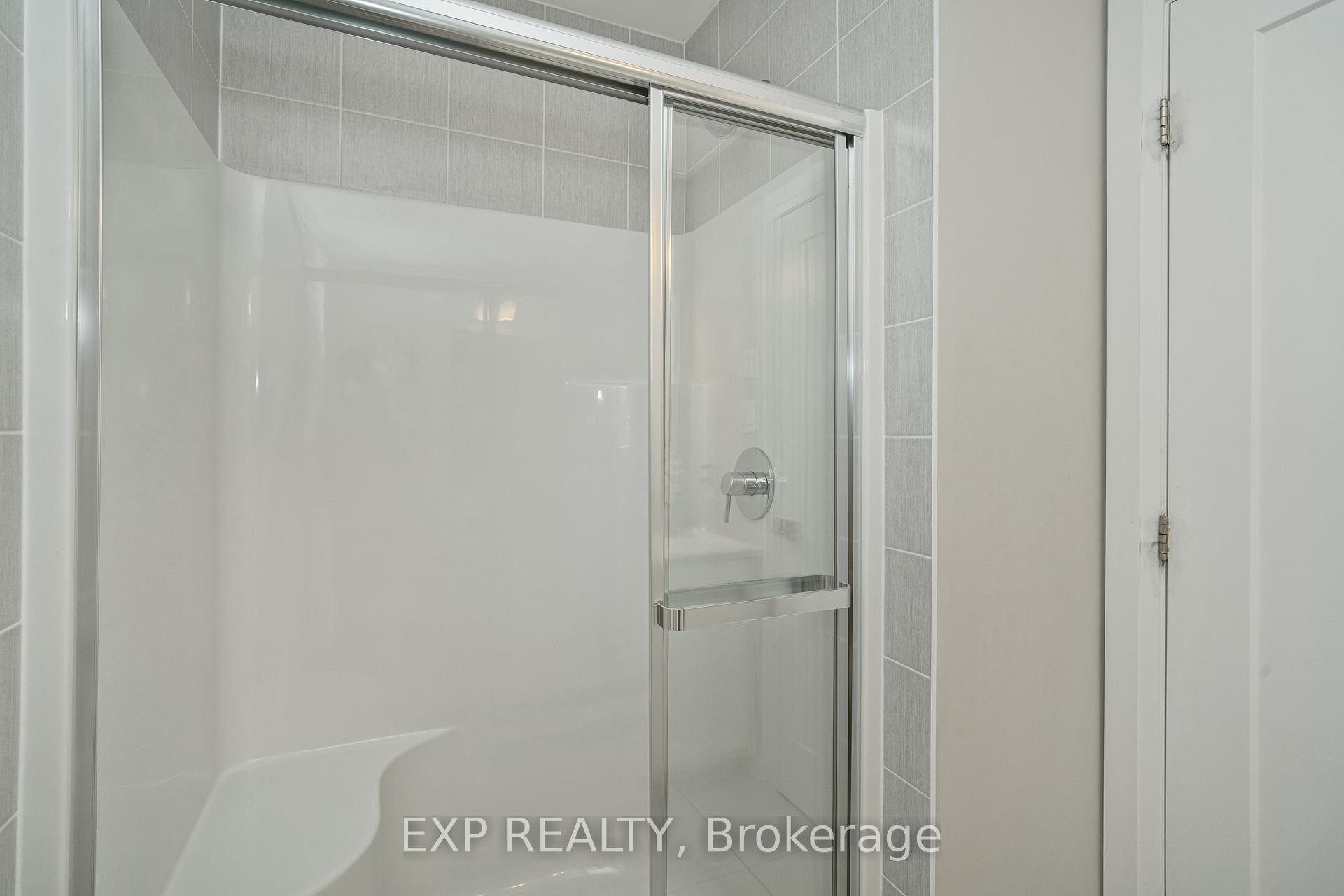 Photo 16 of 301 Serenade Crescent, Ottawa, Riverside South/Gloucester Glen — HOMEH