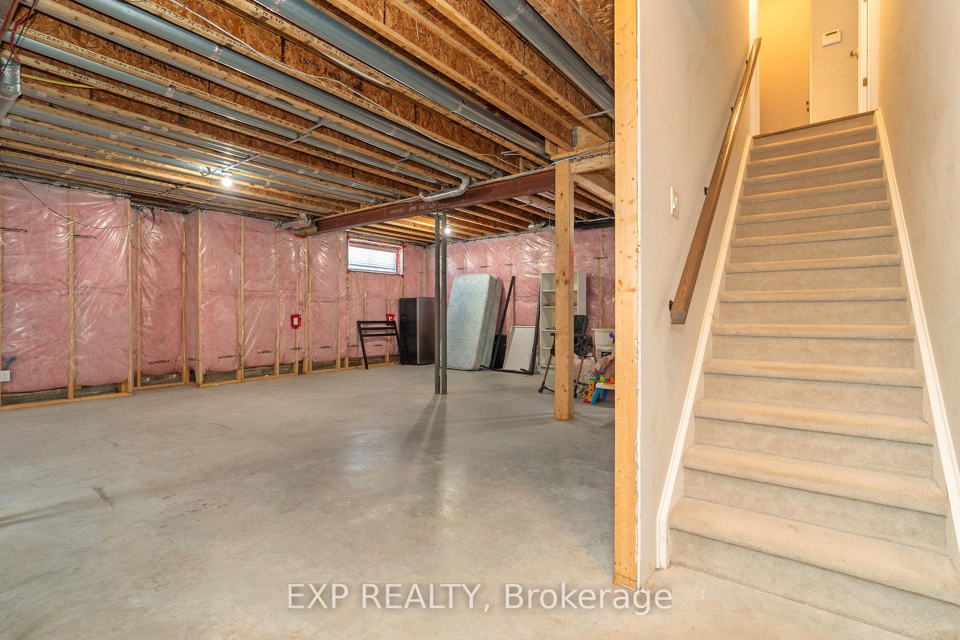 Photo 38 of 301 Serenade Crescent, Ottawa, Riverside South/Gloucester Glen — HOMEH