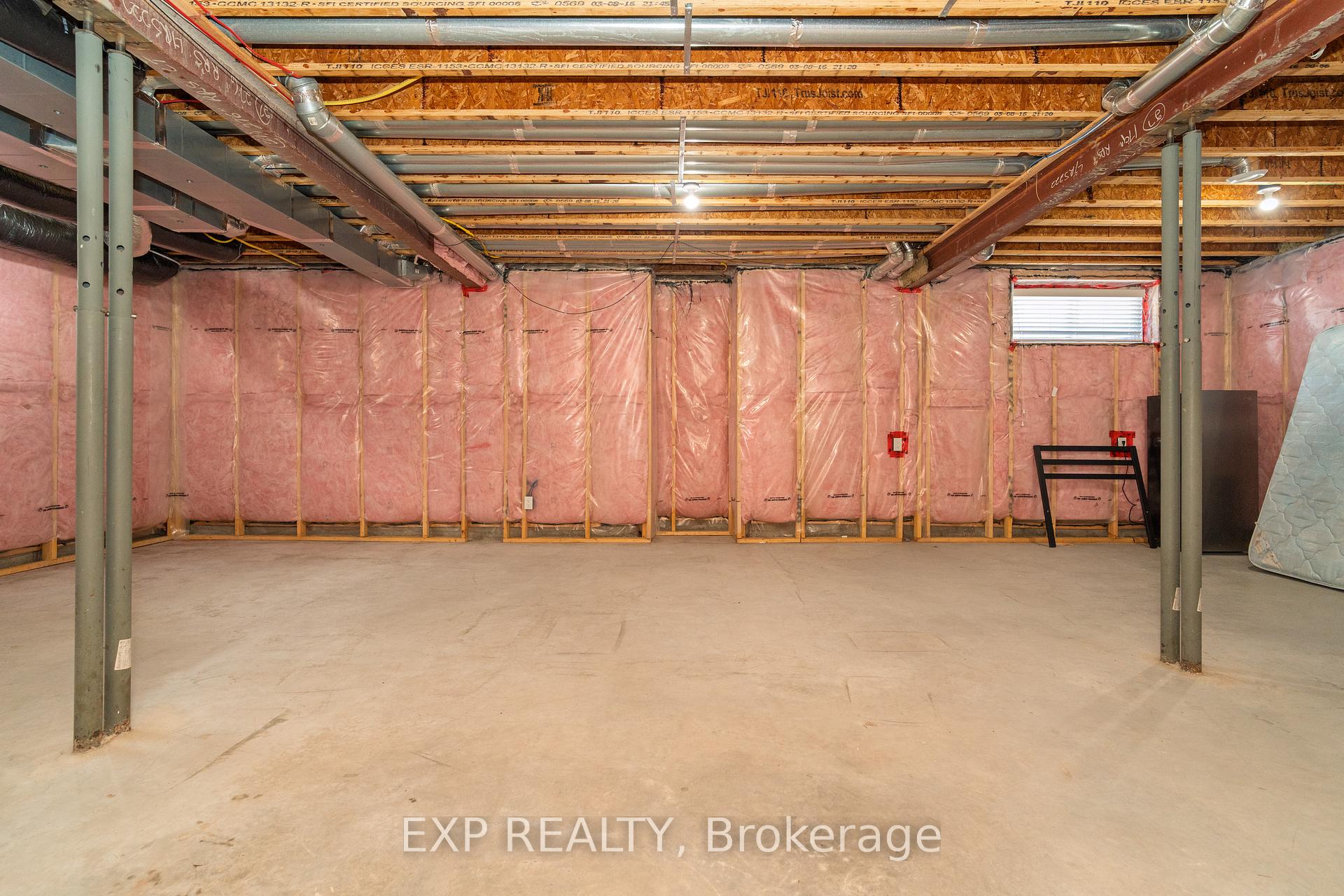 Photo 40 of 301 Serenade Crescent, Ottawa, Riverside South/Gloucester Glen — HOMEH