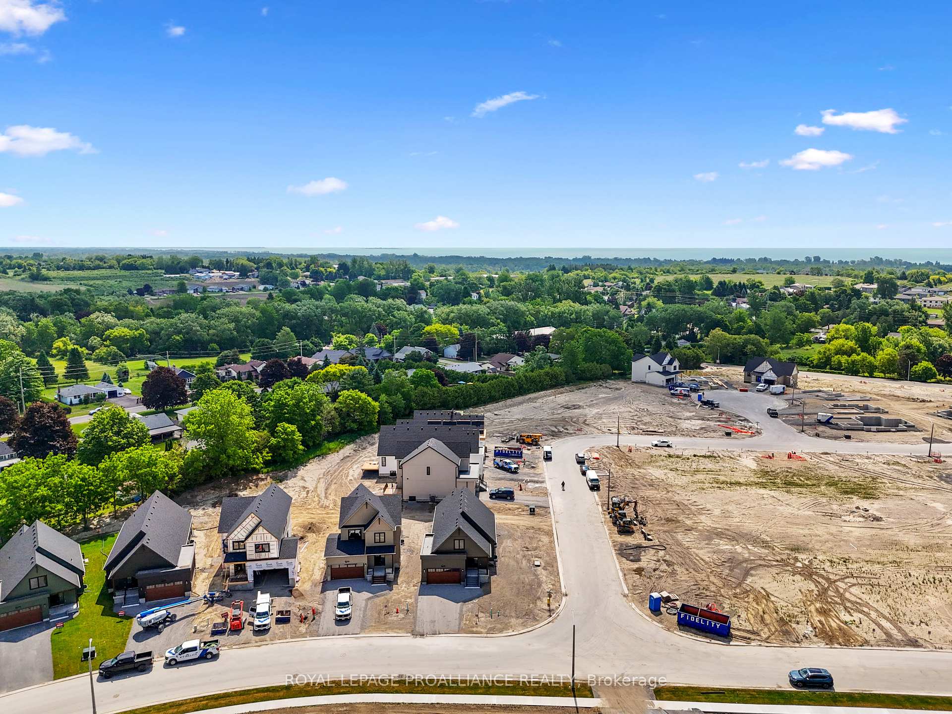 Photo 7 of 48 Willowbrook Street, Markham, Aileen-Willowbrook — HOMEH