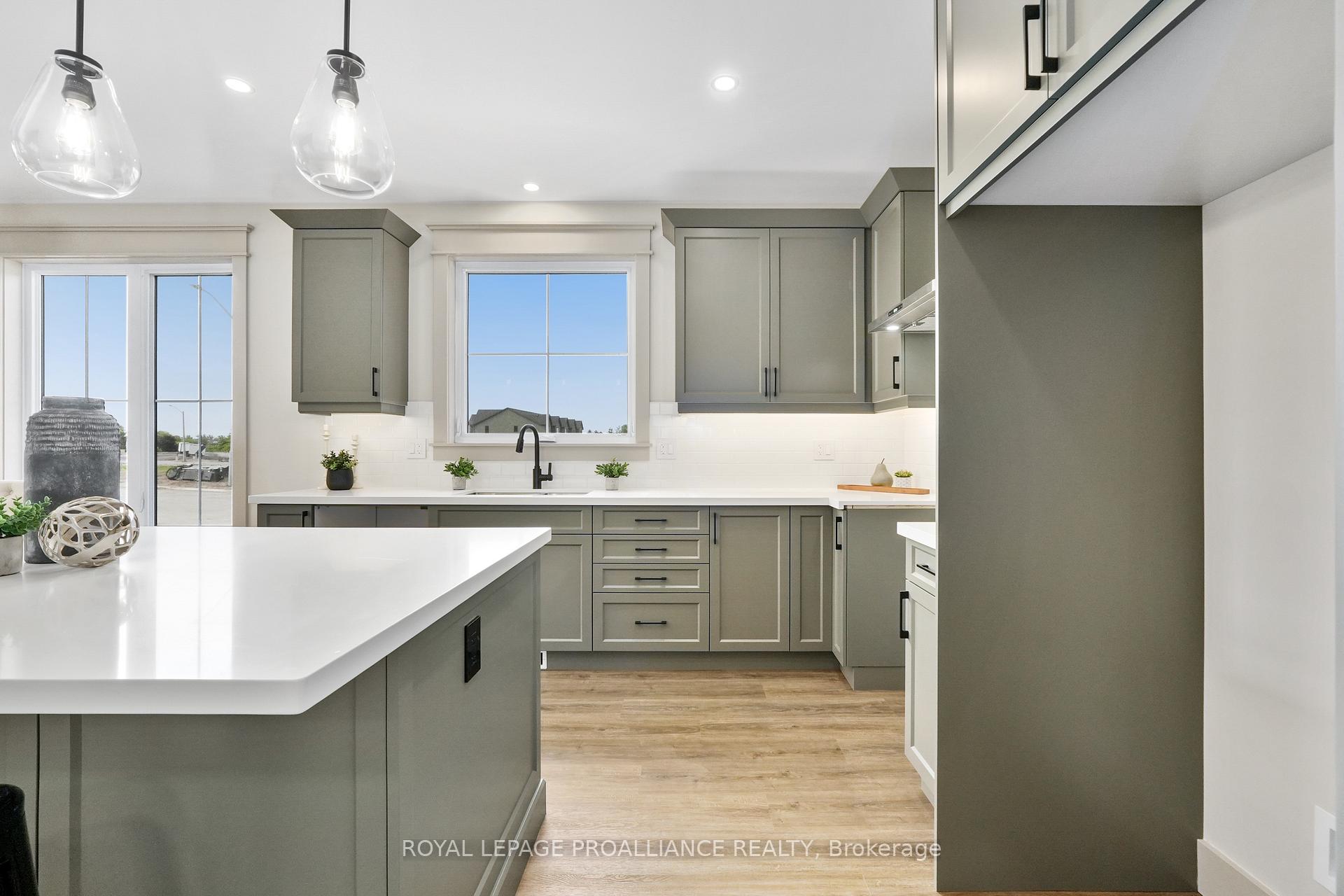 Photo 10 of 48 Willowbrook Street, Markham, Aileen-Willowbrook — HOMEH