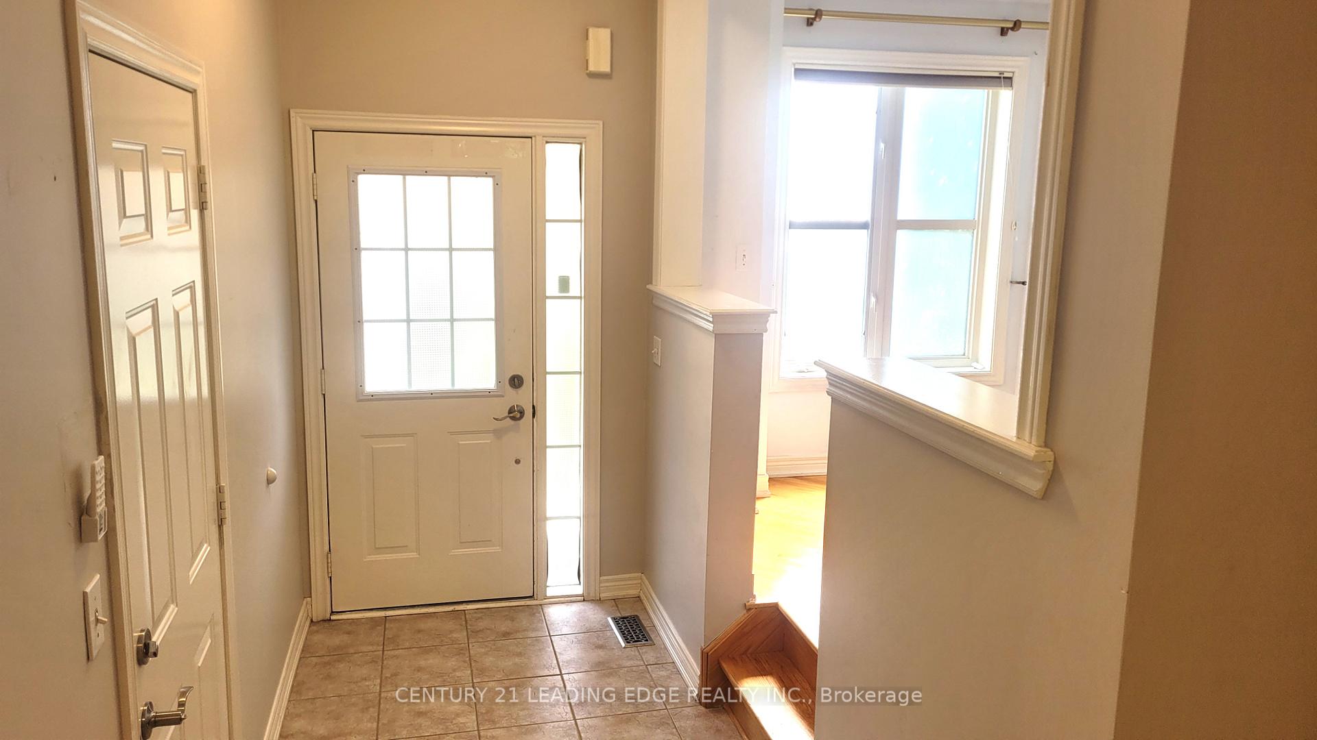 Photo 3 of 74 Melissa Way, Markham, Buttonville — HOMEH