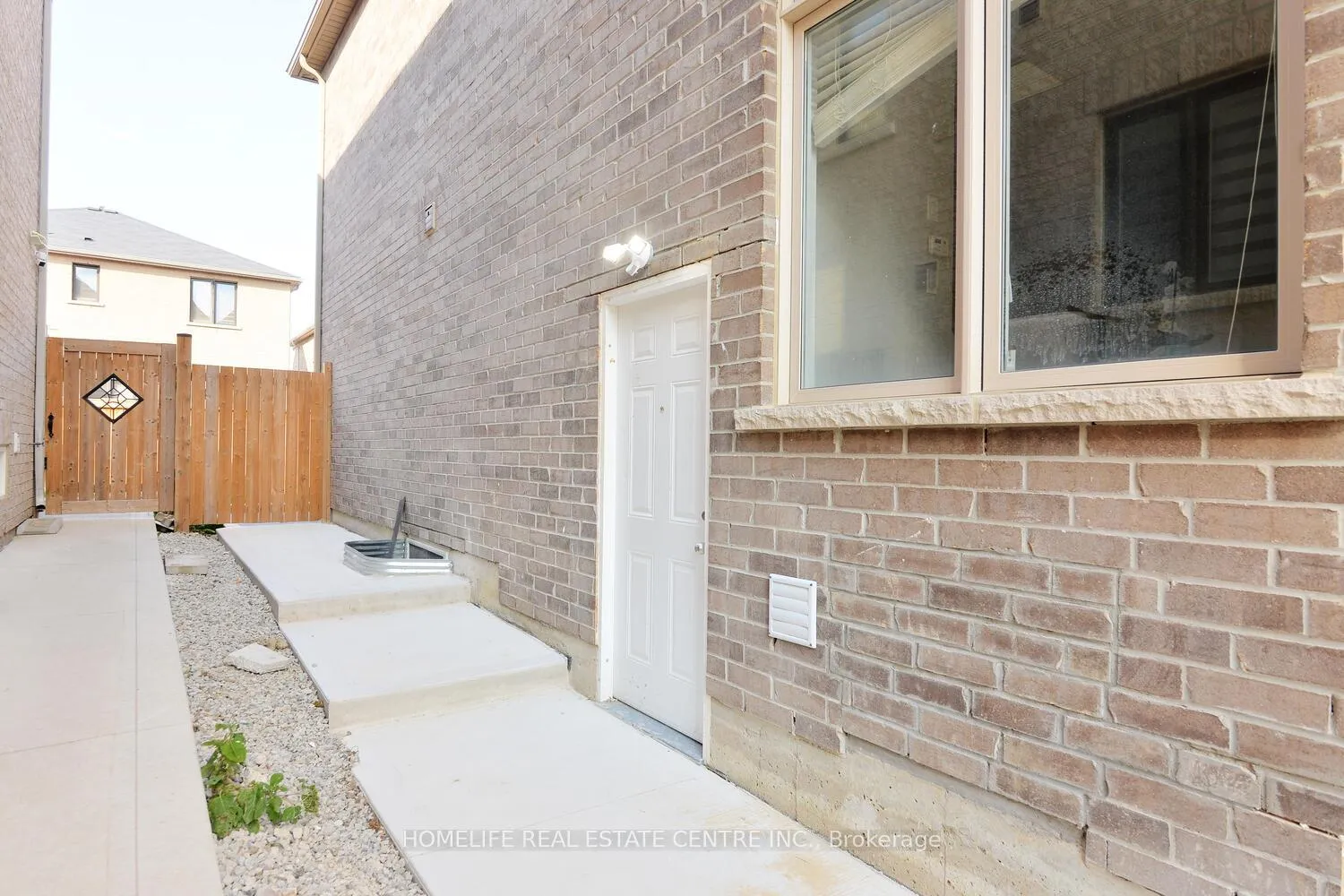 Photo 47 of 71 Villadowns Trail, Brampton, Sandringham-Wellington North — HOMEH