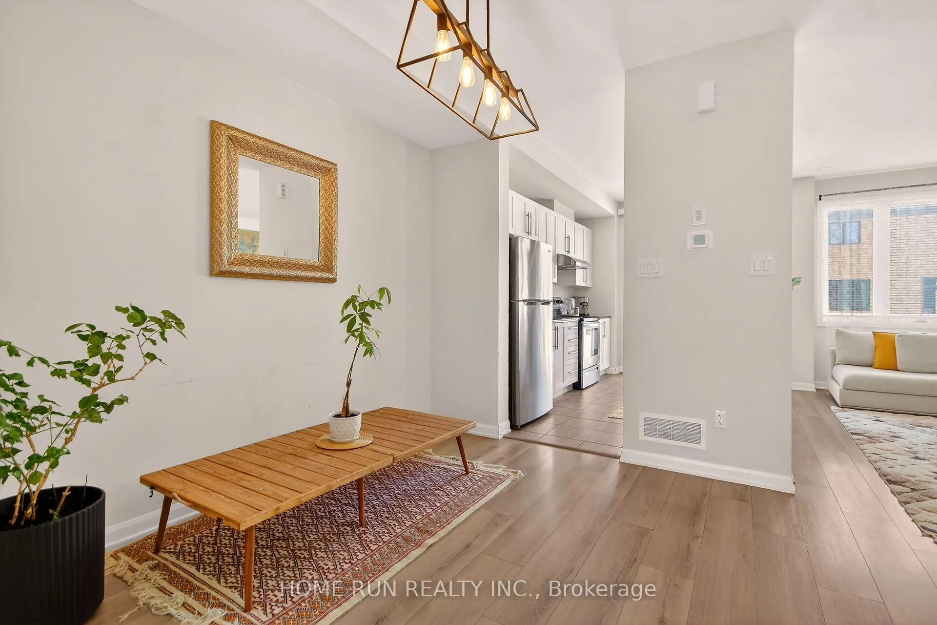 Photo 4 of 733 Cashmere Terrace, Ottawa, Barrhaven - Heritage Park — HOMEH