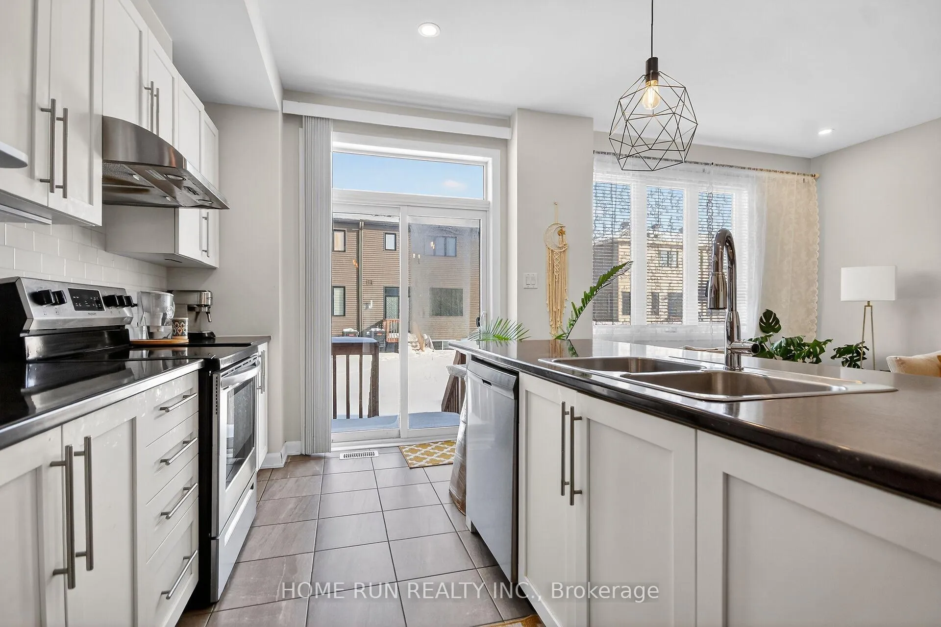Photo 7 of 733 Cashmere Terrace, Ottawa, Barrhaven - Heritage Park — HOMEH