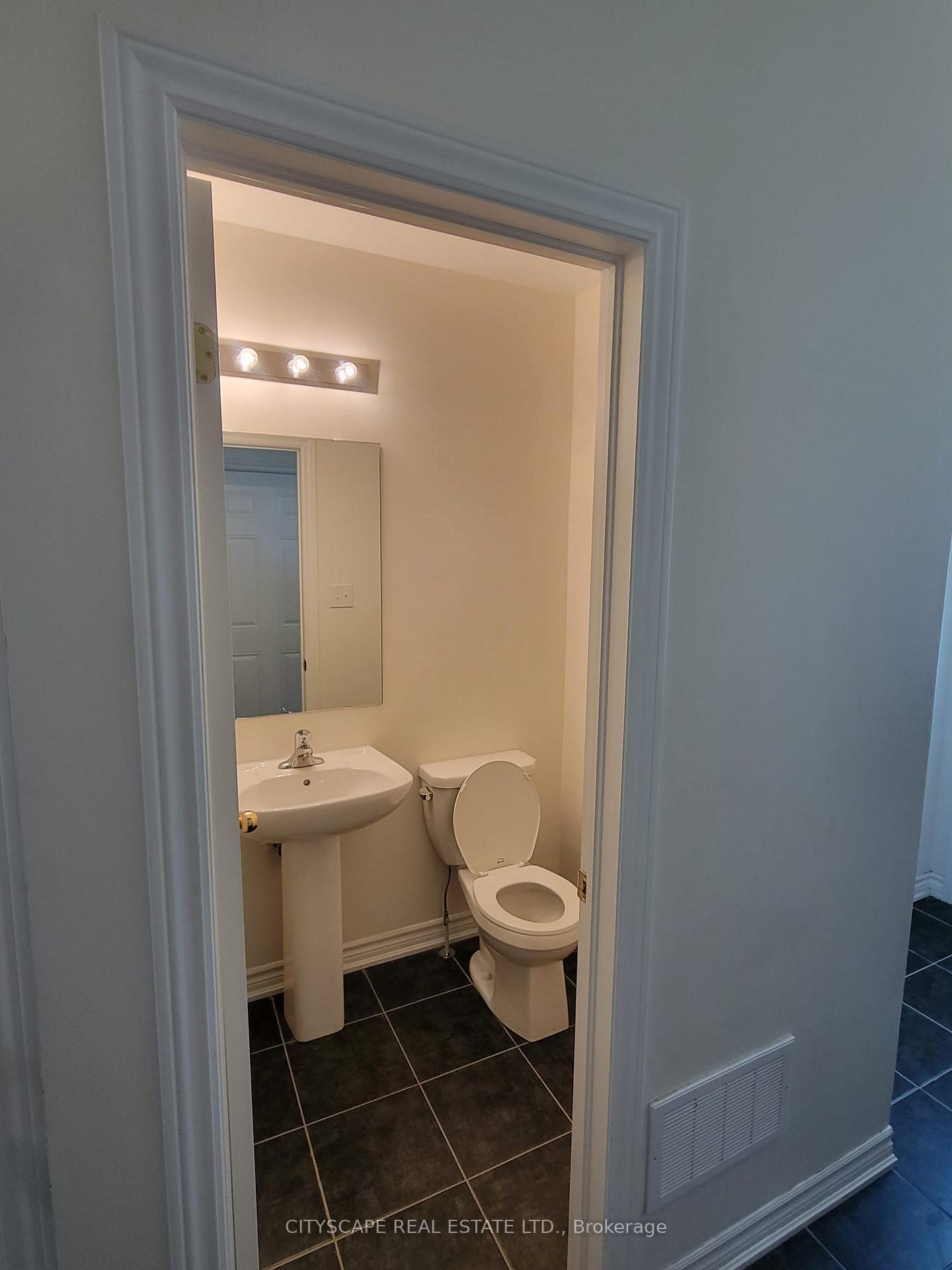 Photo 11 of Unit 604, 2540 William Jackson Drive N, Pickering, Duffin Heights — HOMEH
