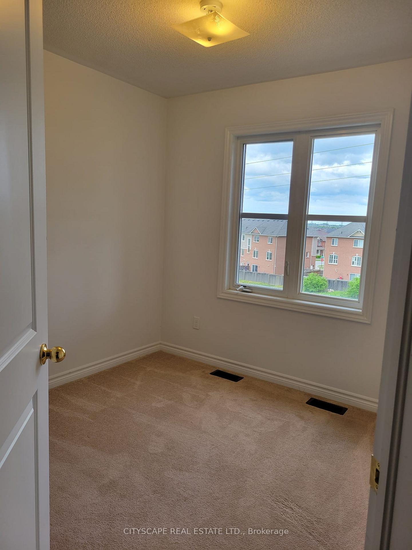 Photo 13 of Unit 604, 2540 William Jackson Drive N, Pickering, Duffin Heights — HOMEH