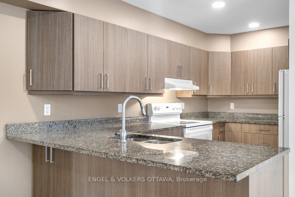 Photo 10 of Unit 102, 465 Canteval Terrace, Ottawa, Fallingbrook/Pineridge — HOMEH