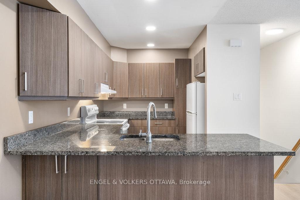 Photo 11 of Unit 102, 465 Canteval Terrace, Ottawa, Fallingbrook/Pineridge — HOMEH