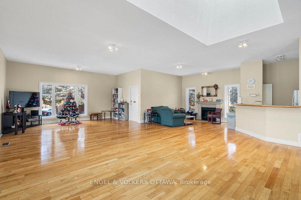 Photo 27 of Unit 102, 465 Canteval Terrace, Ottawa, Fallingbrook/Pineridge — HOMEH