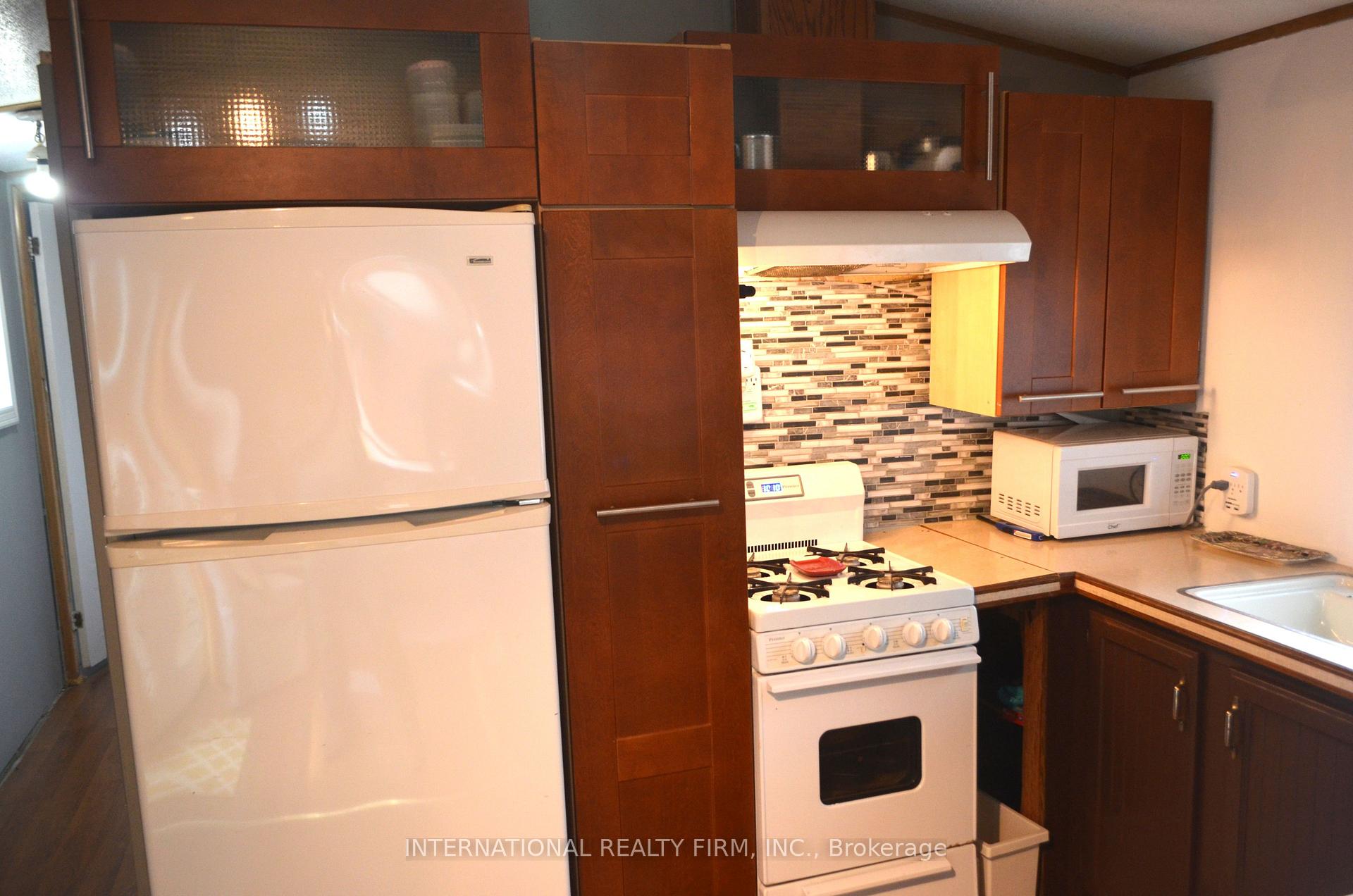 Photo 7 of Unit 16, 623 King Avenue E, Clarington, Newcastle — HOMEH