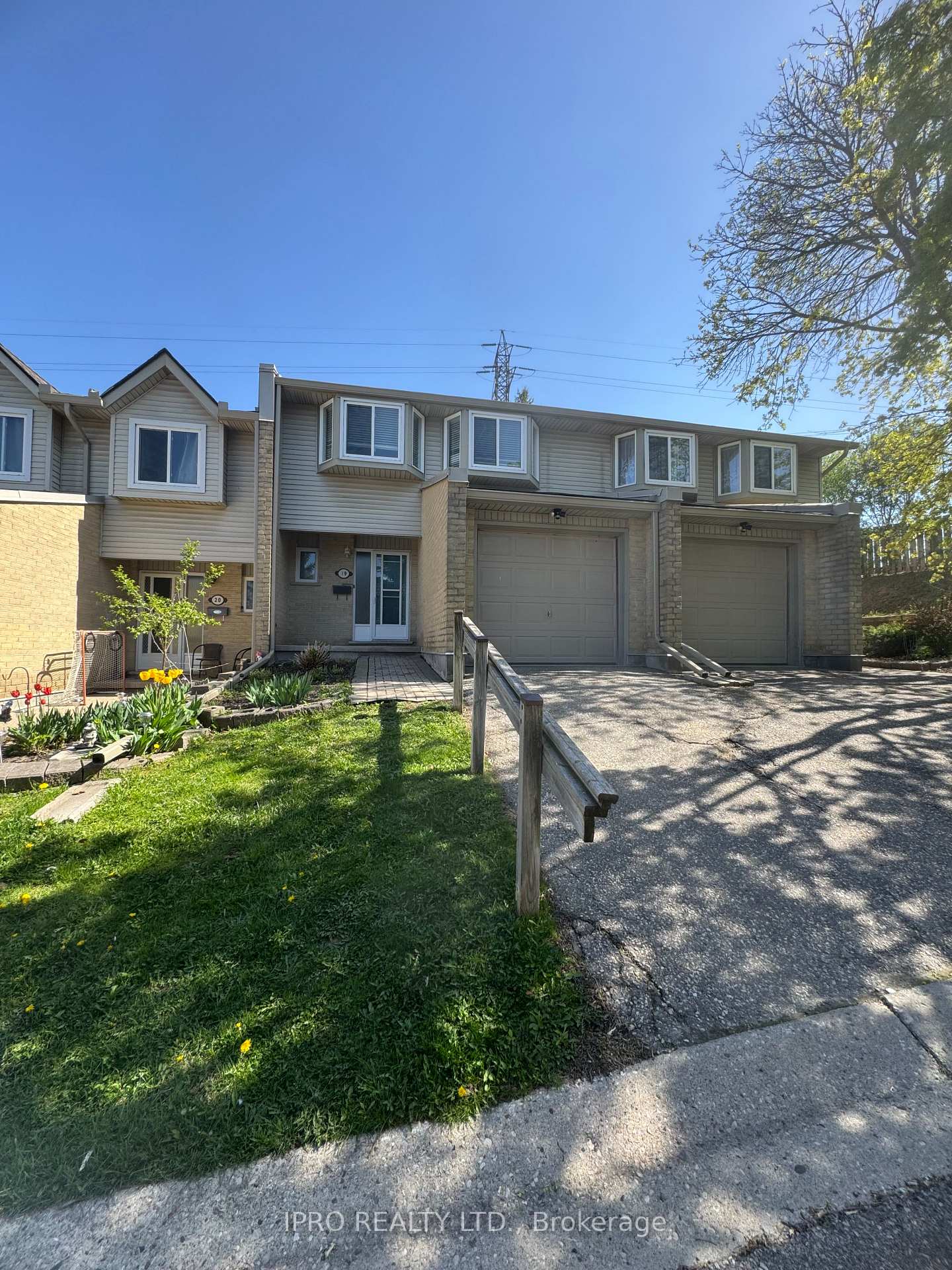 Photo 1 of Unit 19, 29 Paulander Drive, Kitchener — HOMEH