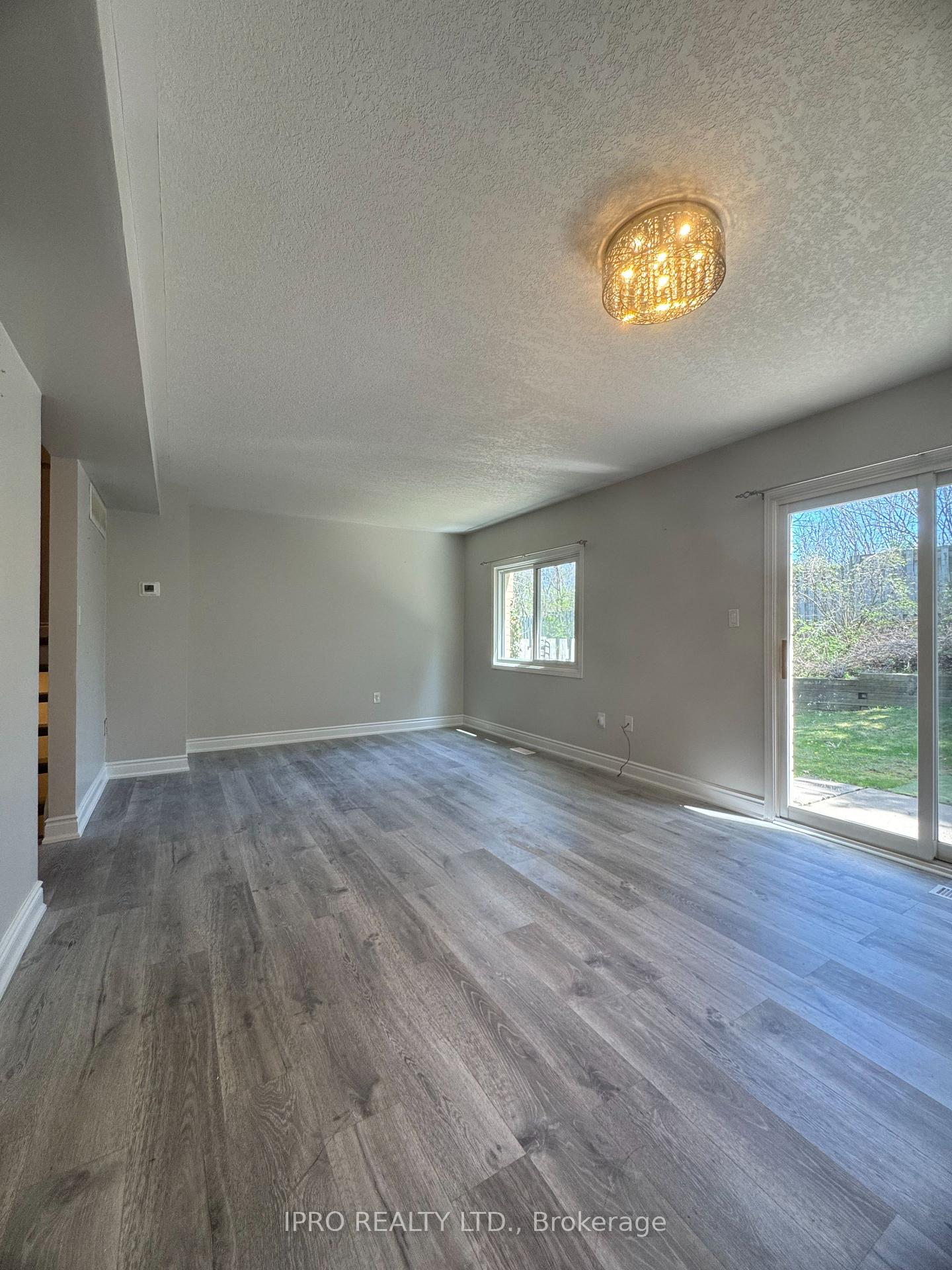 Photo 10 of Unit 19, 29 Paulander Drive, Kitchener — HOMEH