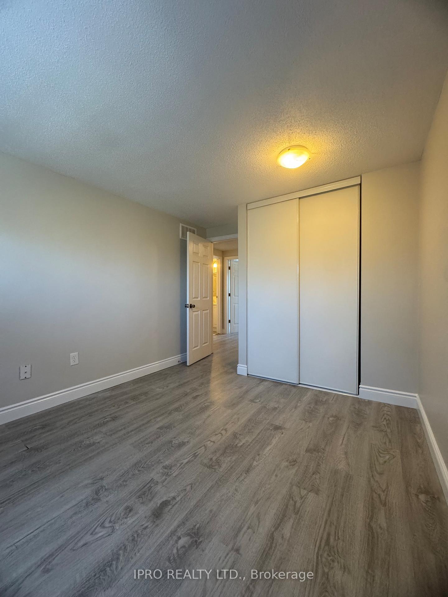 Photo 15 of Unit 19, 29 Paulander Drive, Kitchener — HOMEH