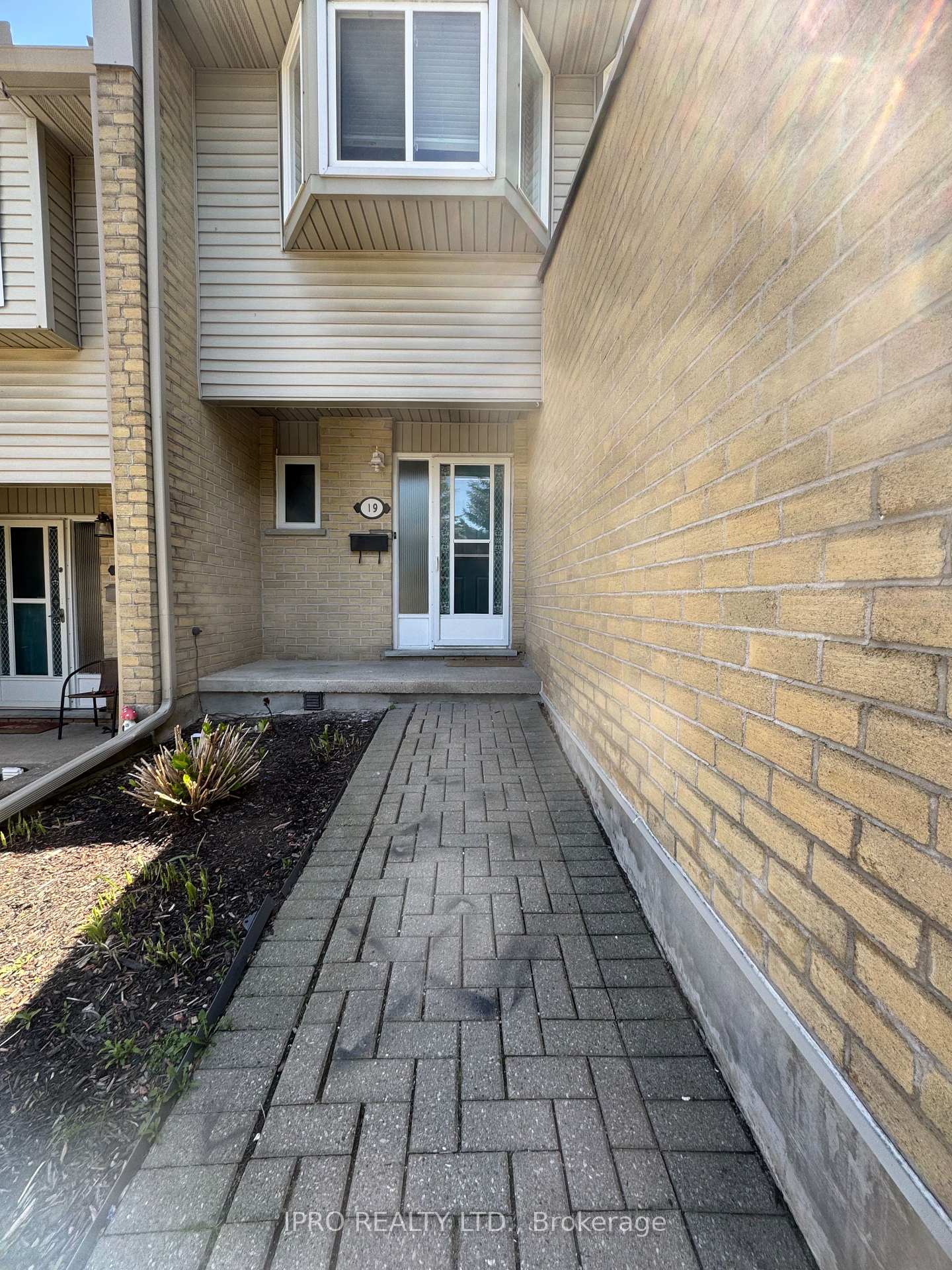Photo 32 of Unit 19, 29 Paulander Drive, Kitchener — HOMEH
