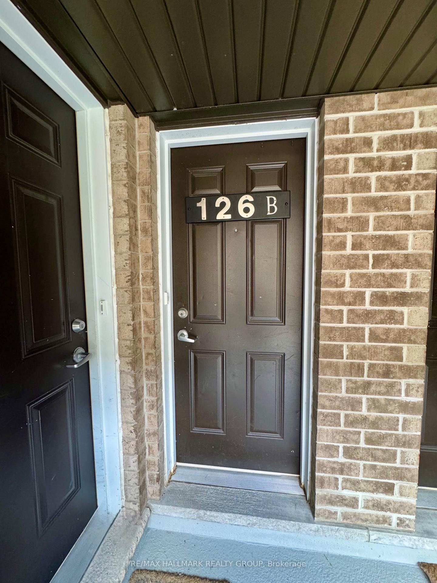 Photo 2 of 126B Lindenshade Drive, Ottawa, Barrhaven - Strandherd — HOMEH