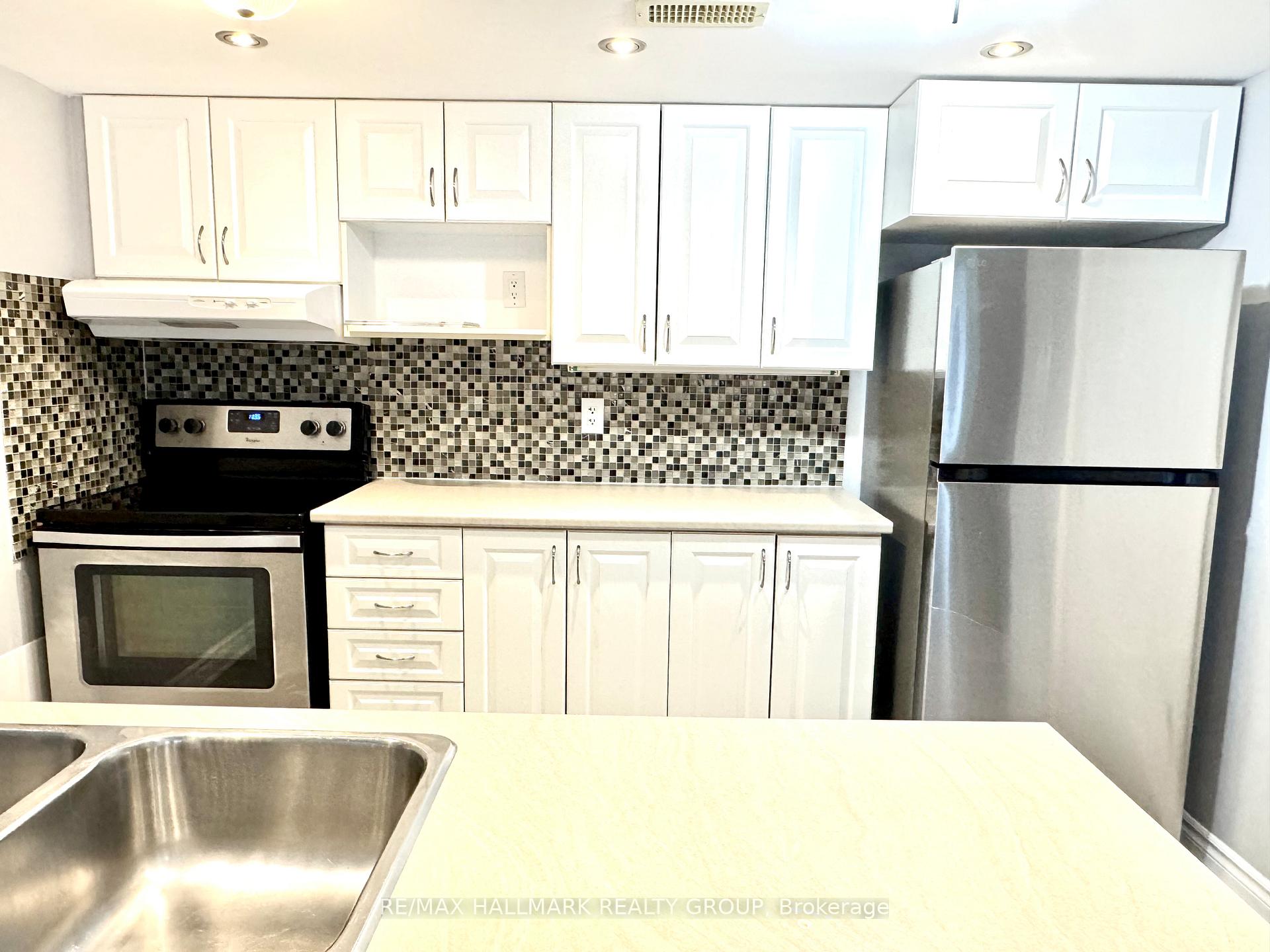 Photo 5 of 126B Lindenshade Drive, Ottawa, Barrhaven - Strandherd — HOMEH