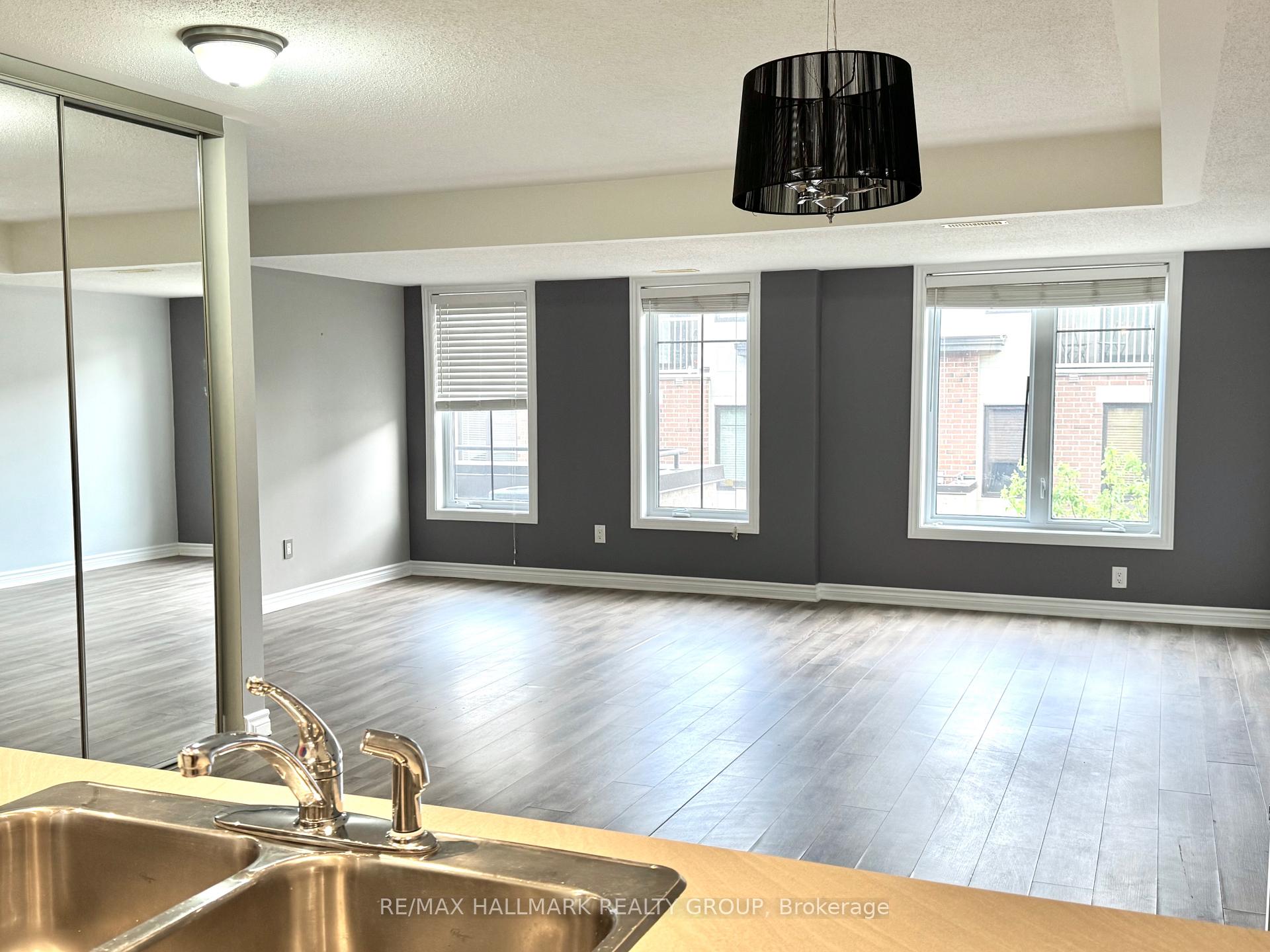 Photo 7 of 126B Lindenshade Drive, Ottawa, Barrhaven - Strandherd — HOMEH